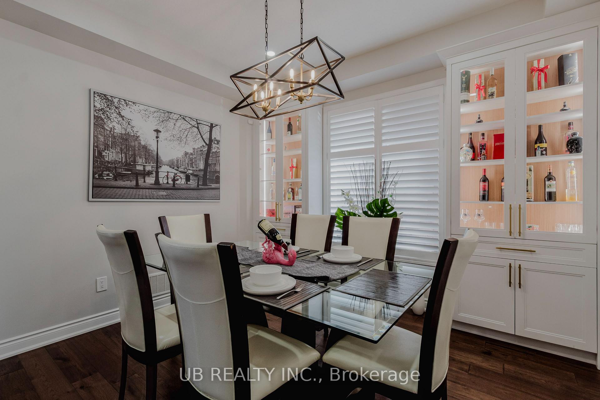 Photo 9 of 8 Menzies Street, Hamilton, Binbrook — HOMEH
