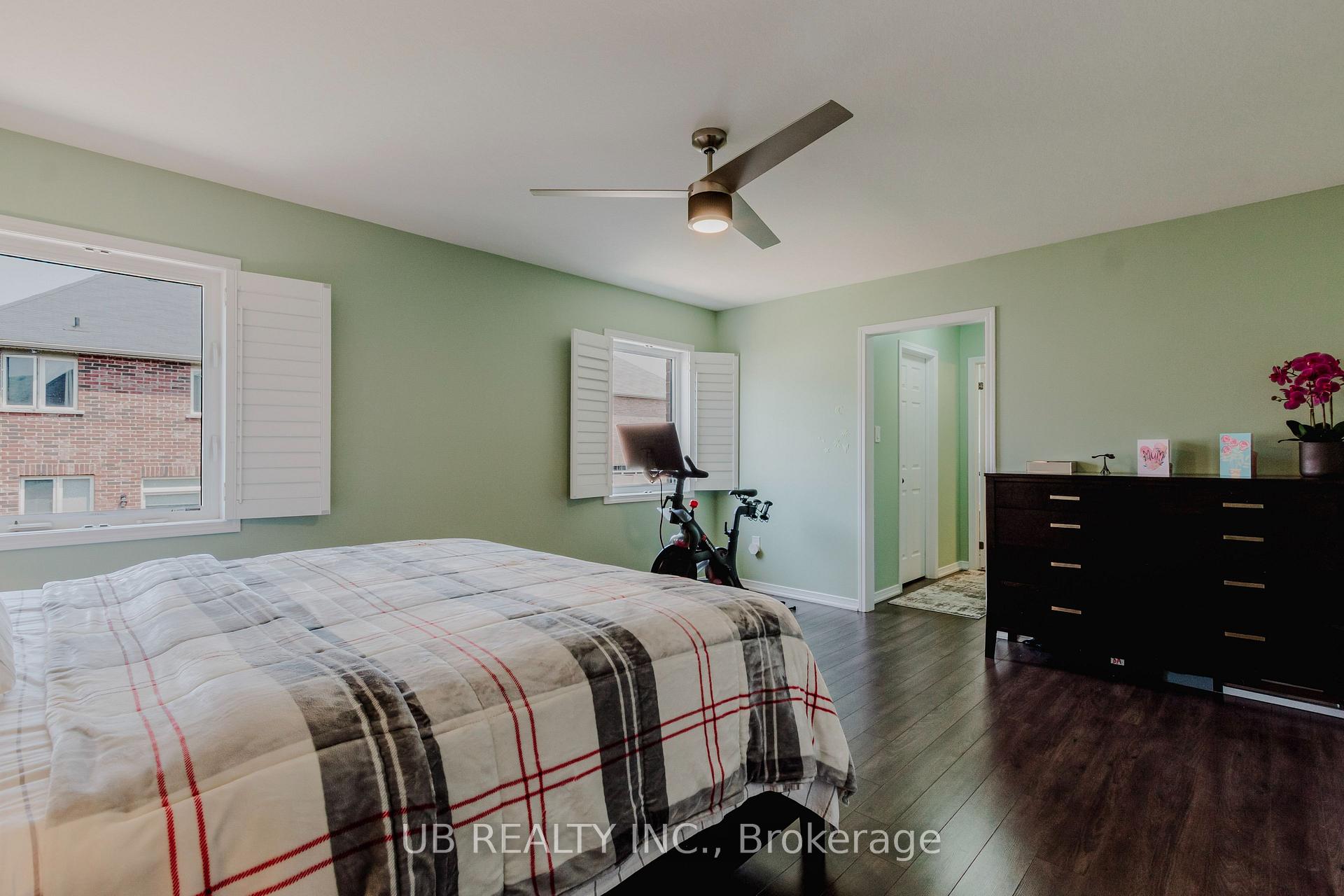 Photo 3 of 8 Menzies Street, Hamilton, Binbrook — HOMEH