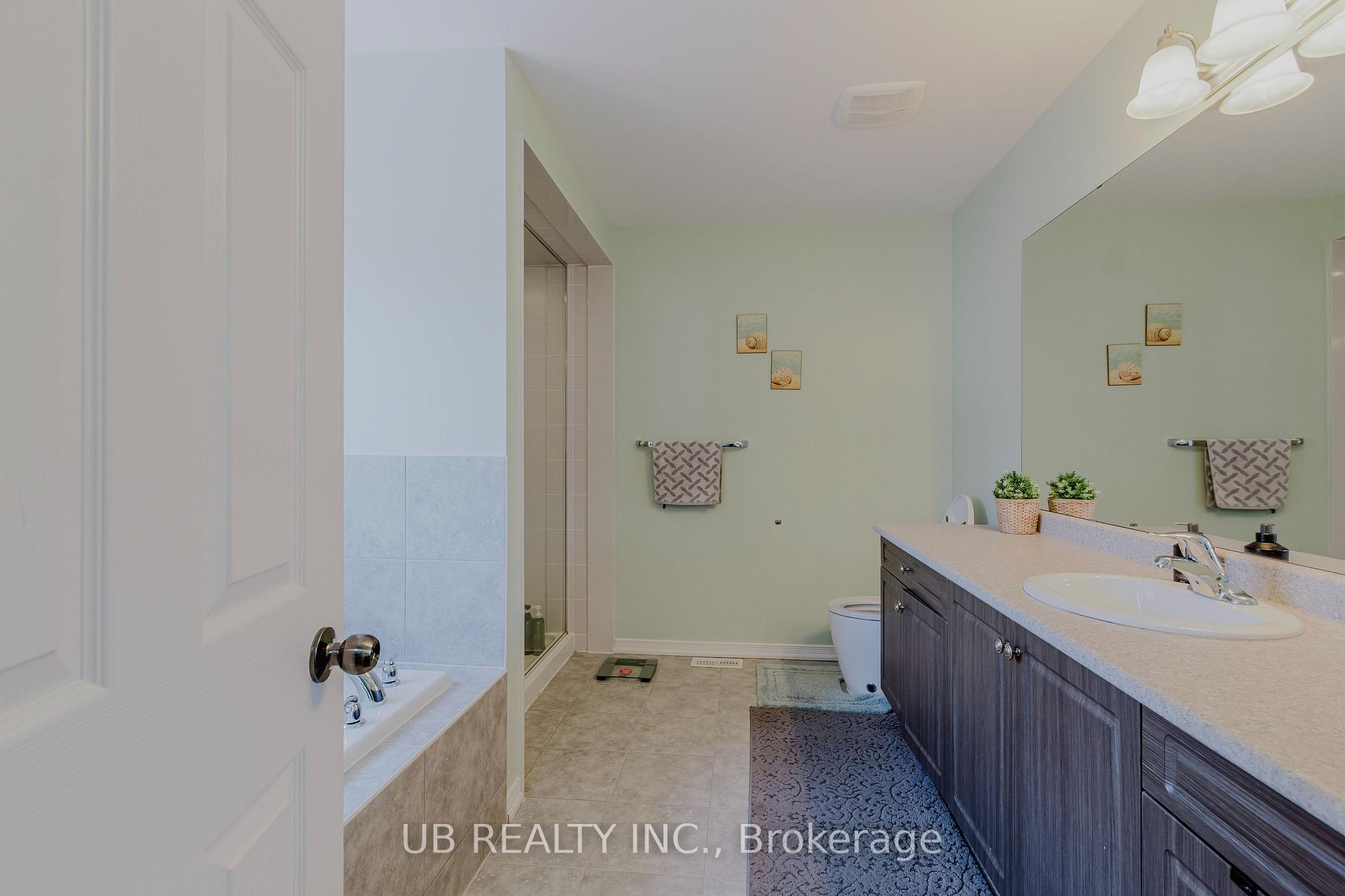 Photo 20 of 8 Menzies Street, Hamilton, Binbrook — HOMEH