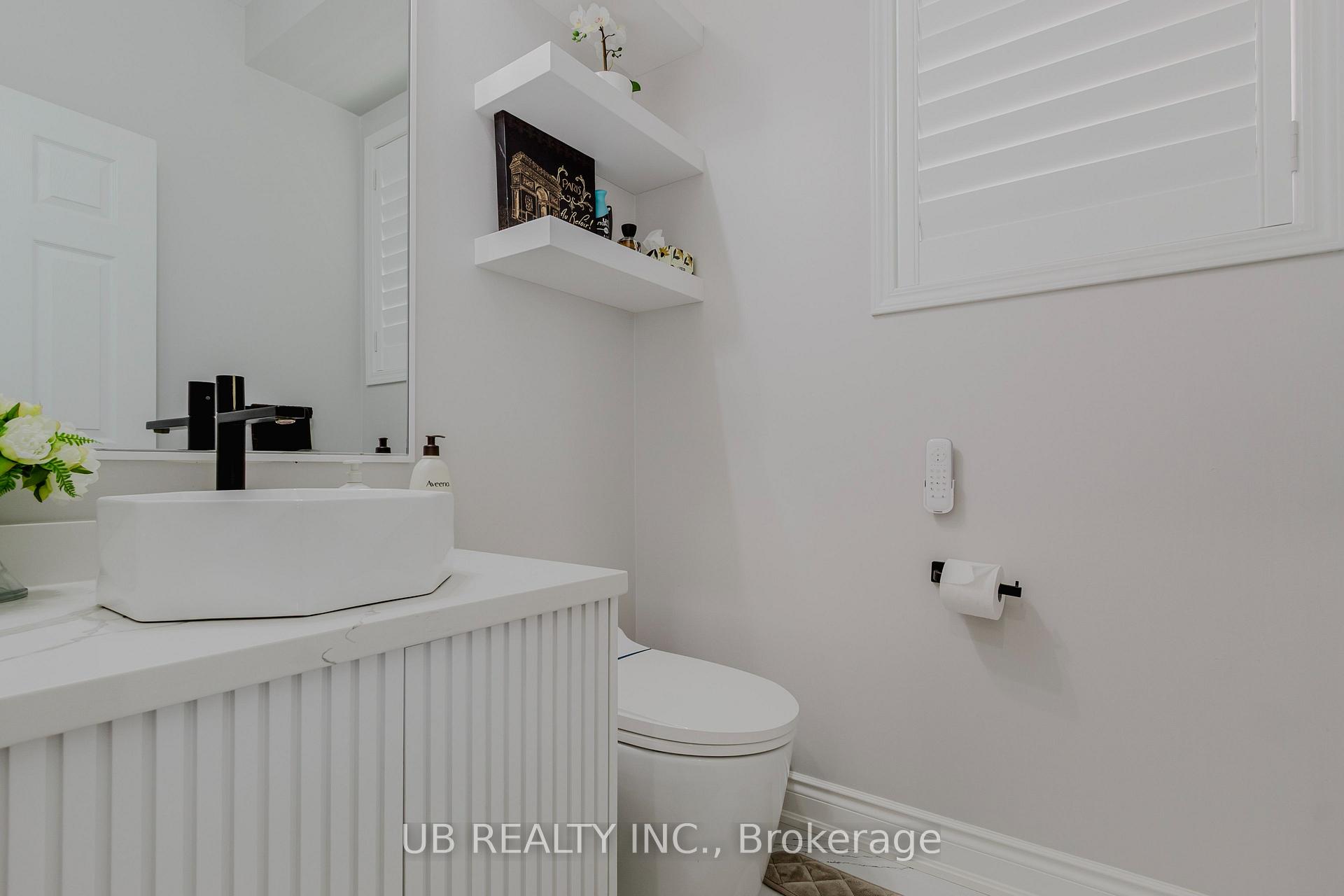 Photo 23 of 8 Menzies Street, Hamilton, Binbrook — HOMEH