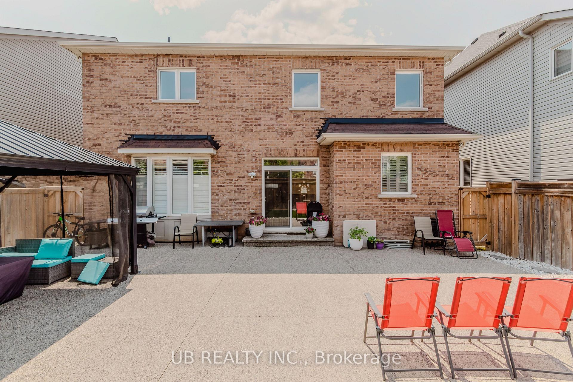 Photo 31 of 8 Menzies Street, Hamilton, Binbrook — HOMEH