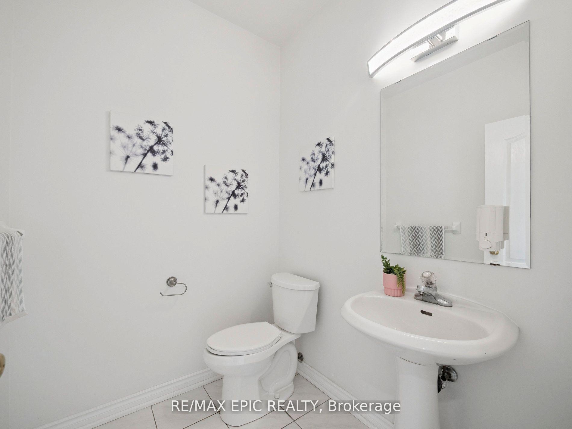 Photo 4 of 85 Majestic Drive, Markham, Berczy — HOMEH