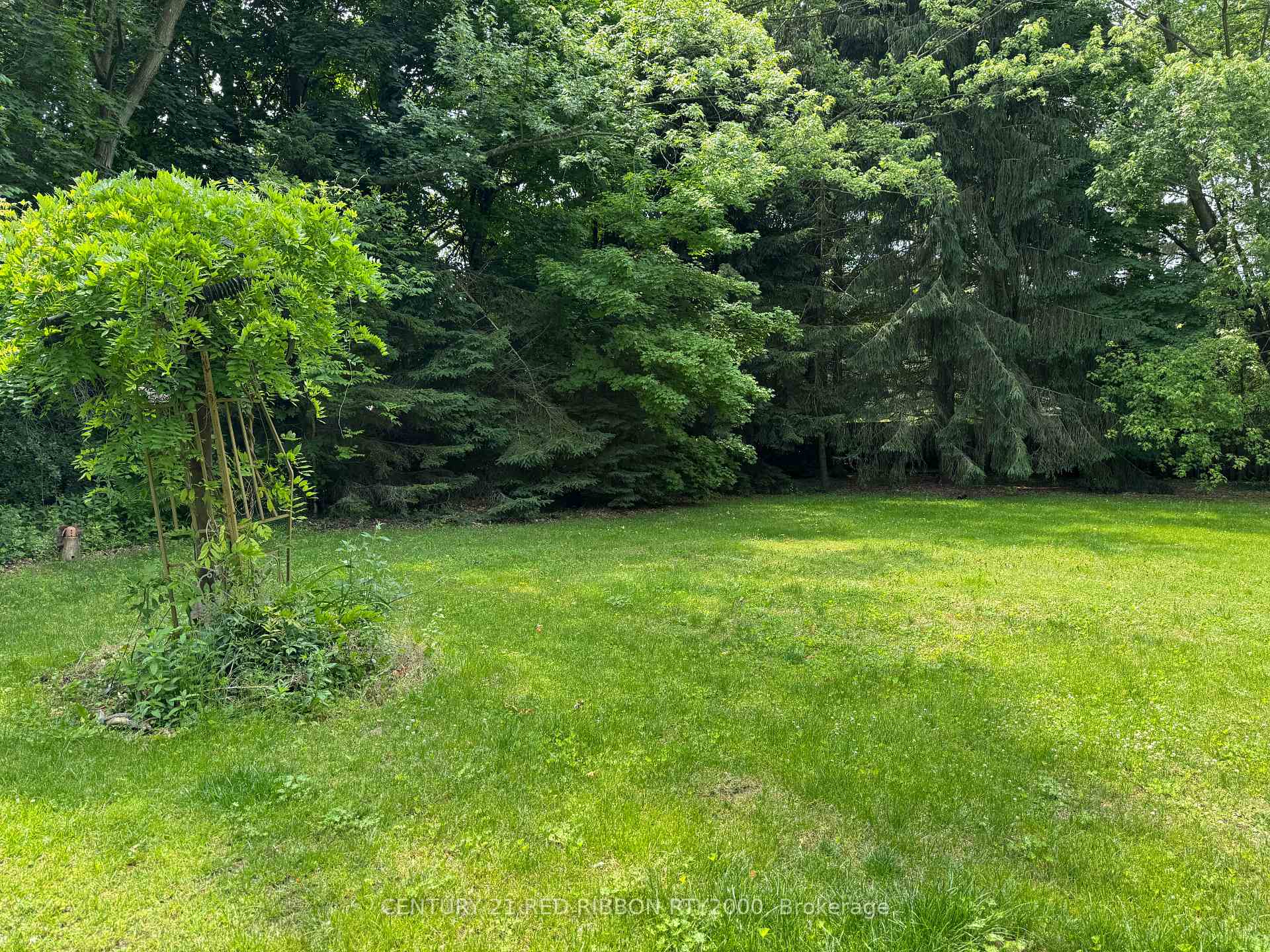 Photo 5 of 22221 Gibson Road, Strathroy-Caradoc, Mount Brydges — HOMEH
