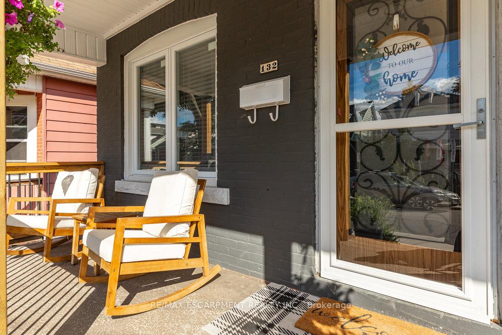 Photo 4 of 132 London Street N, Hamilton, Crown Point — HOMEH