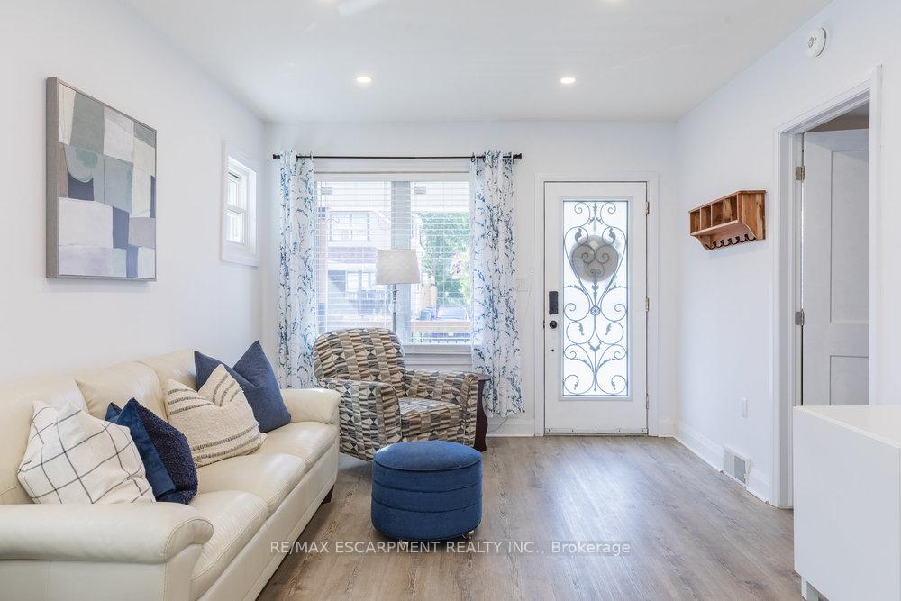 Photo 9 of 132 London Street N, Hamilton, Crown Point — HOMEH
