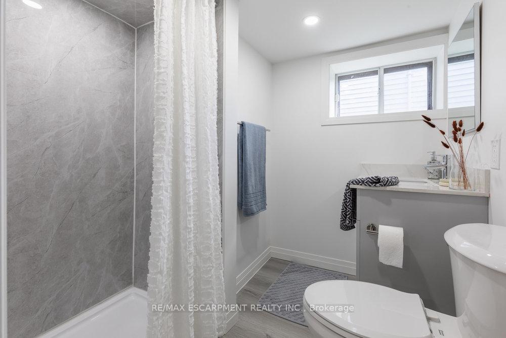 Photo 41 of 132 London Street N, Hamilton, Crown Point — HOMEH