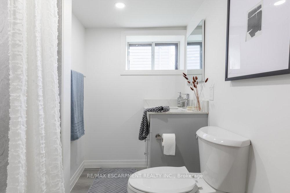 Photo 38 of 132 London Street N, Hamilton, Crown Point — HOMEH