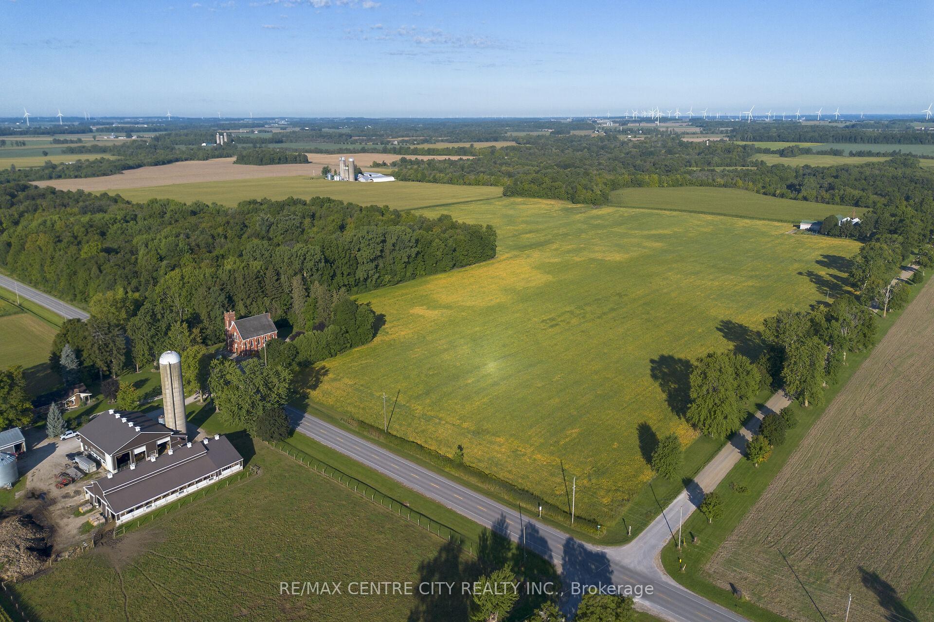 Photo 2 of 26523 Poplar Hill Road, North Middlesex, Parkhill — HOMEH