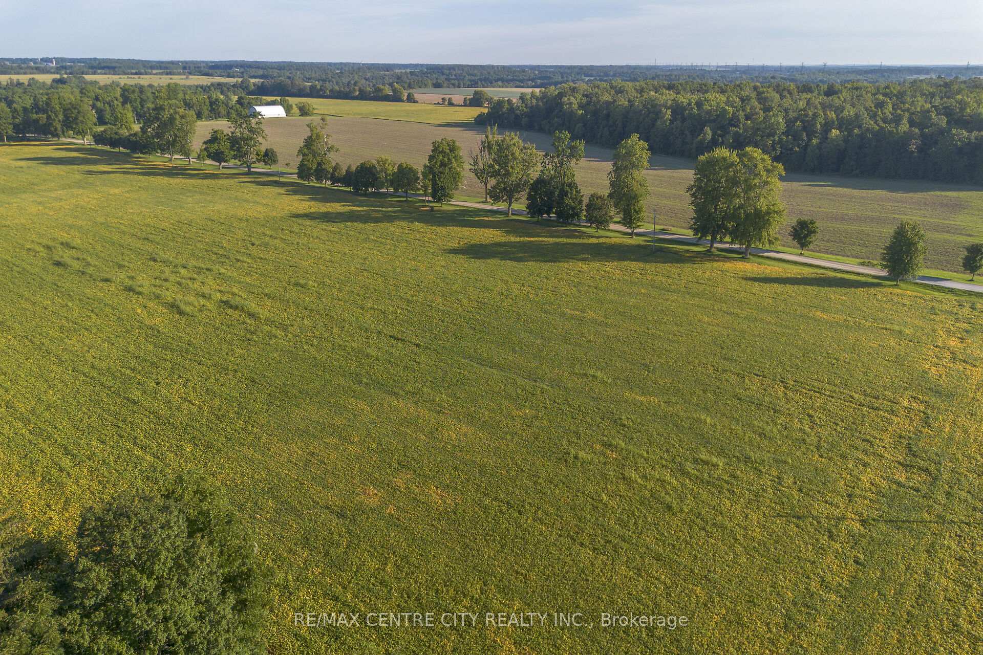 Photo 13 of 26523 Poplar Hill Road, North Middlesex, Parkhill — HOMEH