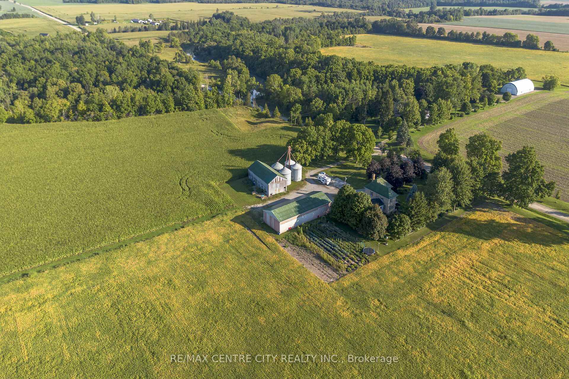 Photo 11 of 26523 Poplar Hill Road, North Middlesex, Parkhill — HOMEH