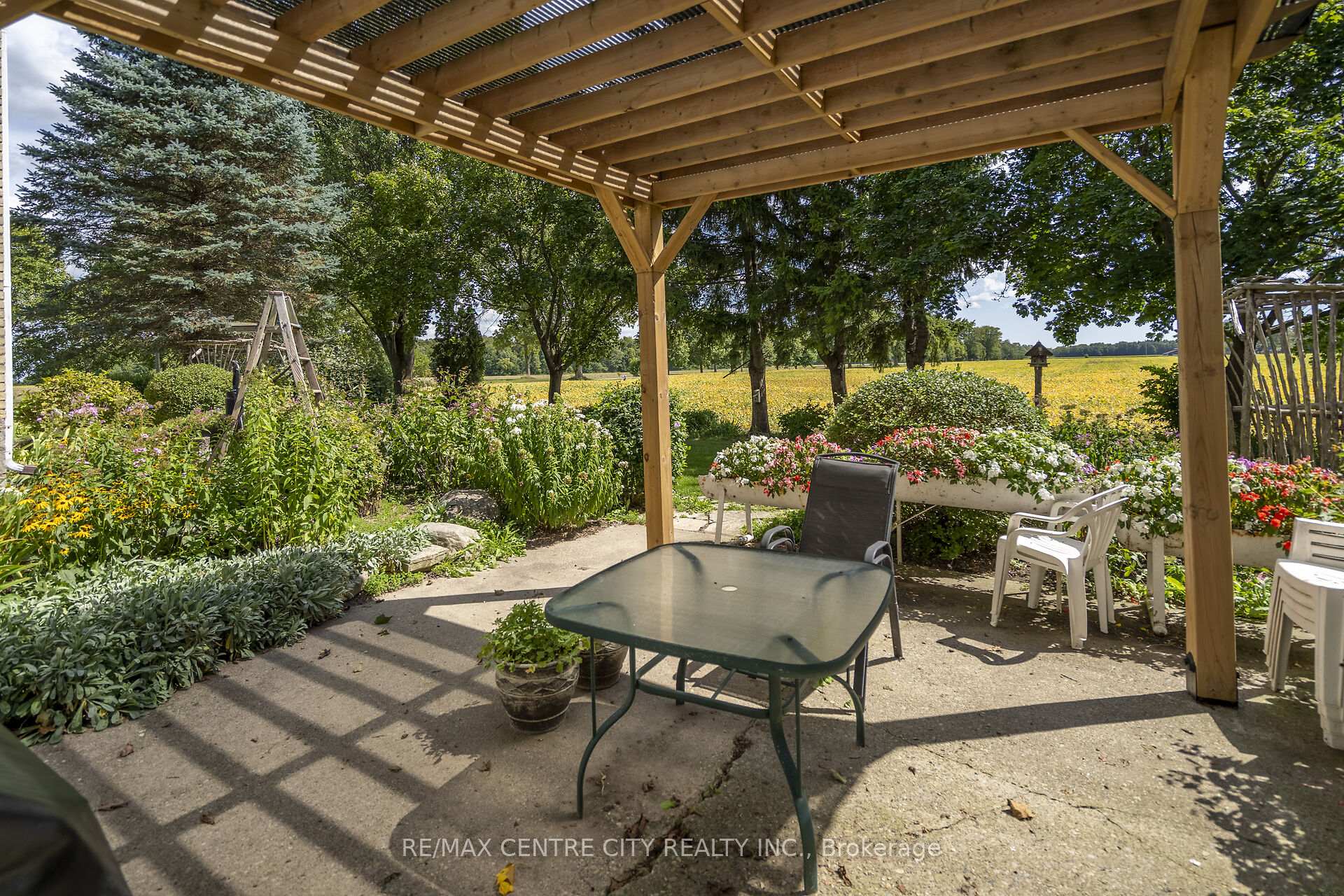 Photo 20 of 26523 Poplar Hill Road, North Middlesex, Parkhill — HOMEH