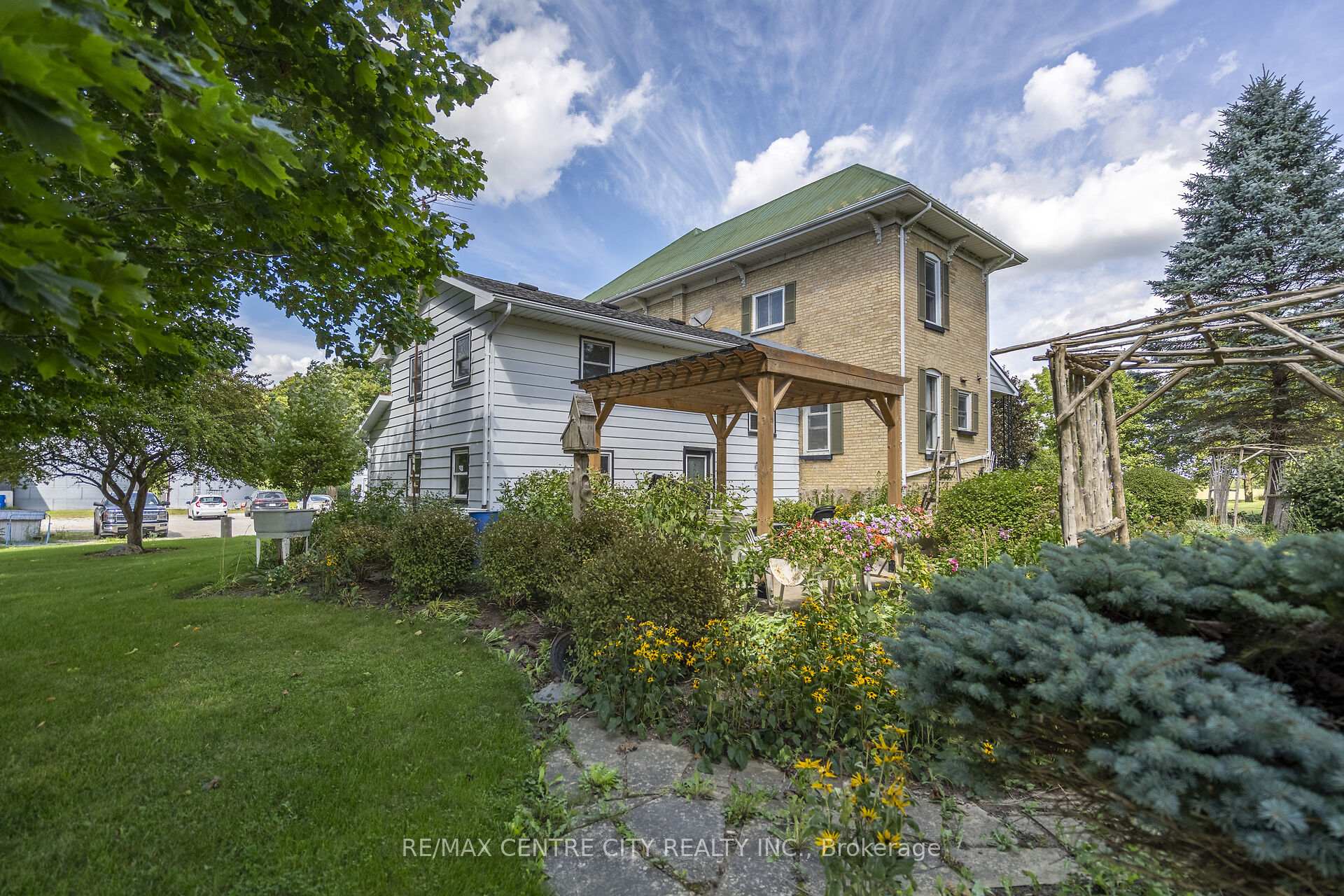 Photo 18 of 26523 Poplar Hill Road, North Middlesex, Parkhill — HOMEH