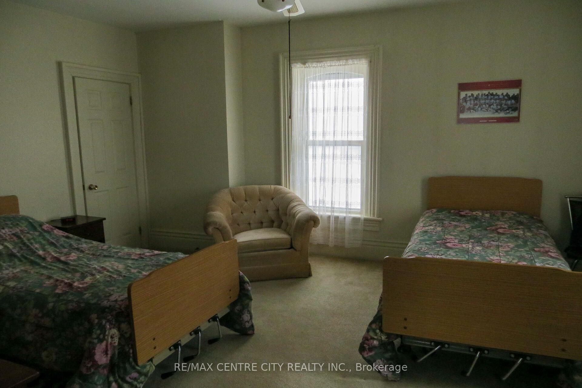 Photo 21 of 26523 Poplar Hill Road, North Middlesex, Parkhill — HOMEH