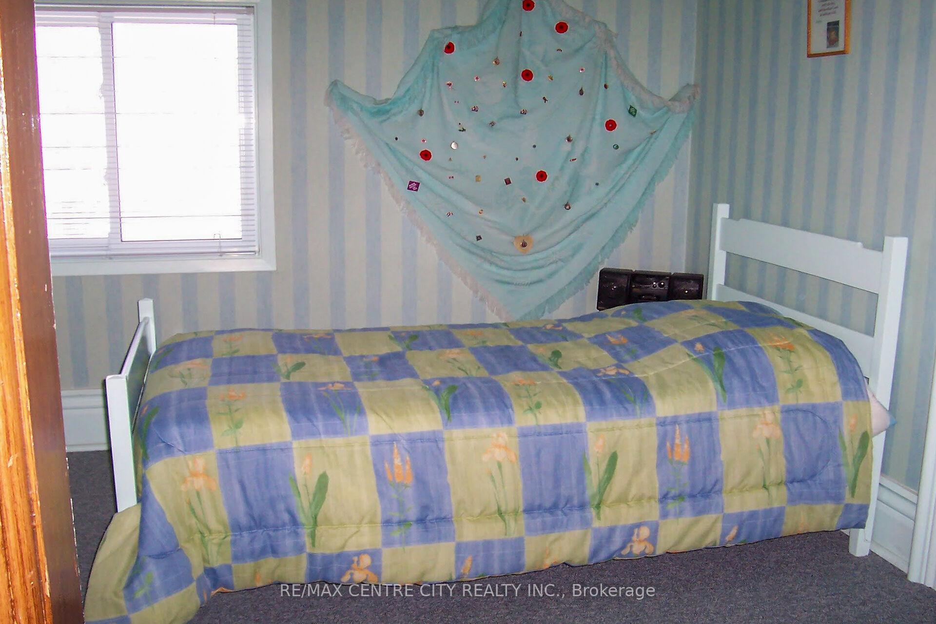 Photo 26 of 26523 Poplar Hill Road, North Middlesex, Parkhill — HOMEH