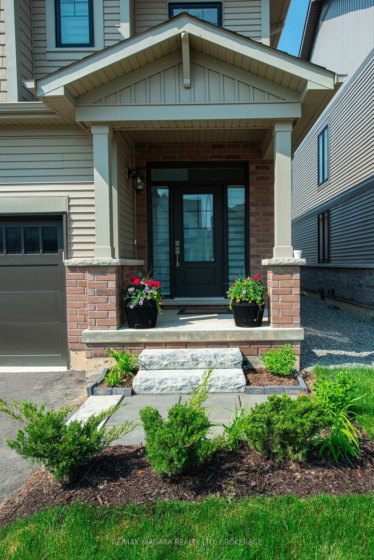 Photo 17 of 100 Blackbird Way, Hamilton, Mount Hope — HOMEH