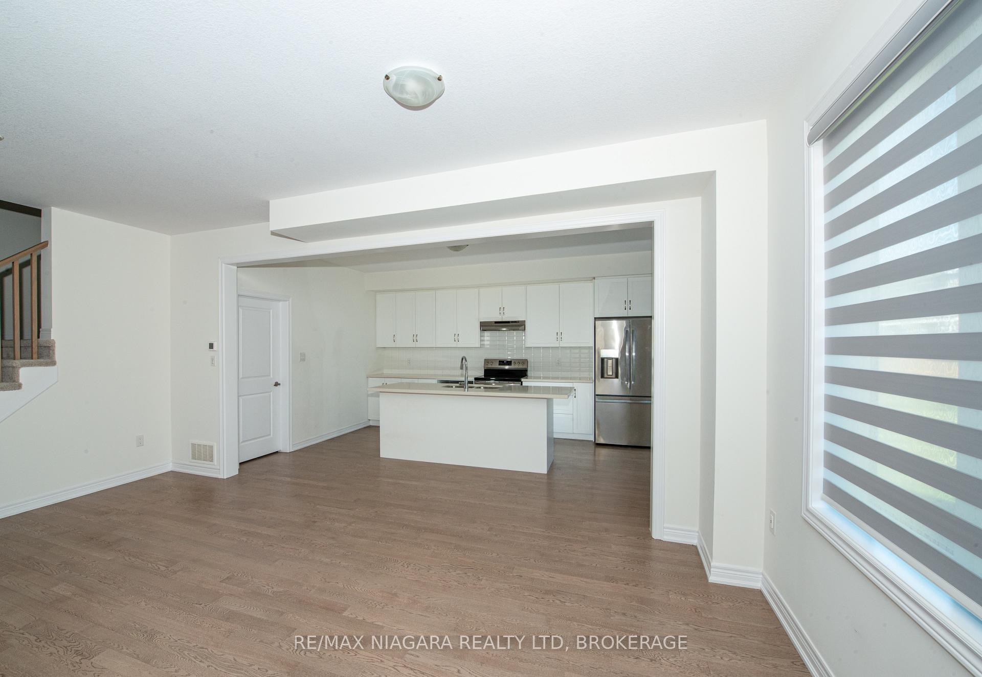 Photo 10 of 100 Blackbird Way, Hamilton, Mount Hope — HOMEH