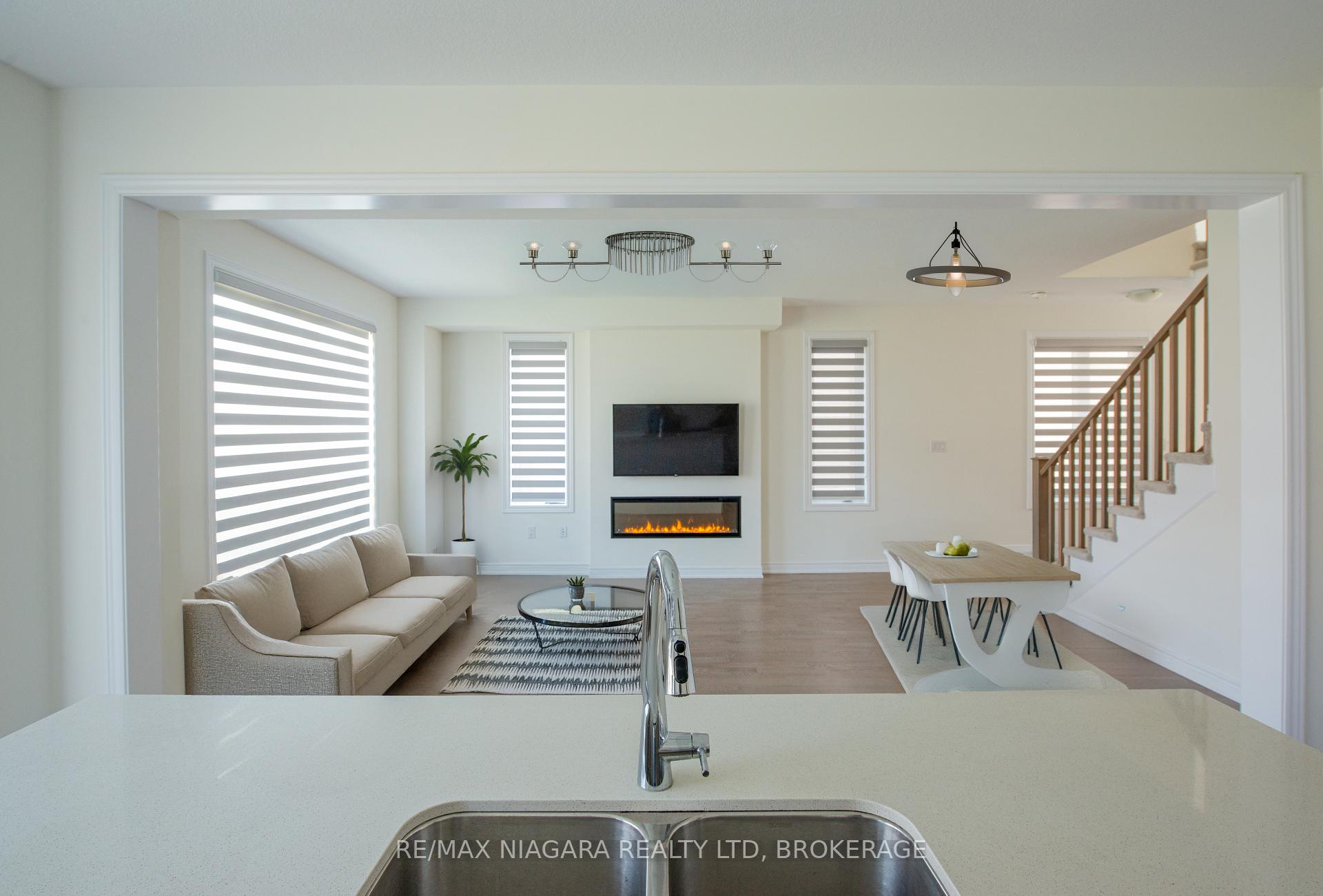 Photo 16 of 100 Blackbird Way, Hamilton, Mount Hope — HOMEH
