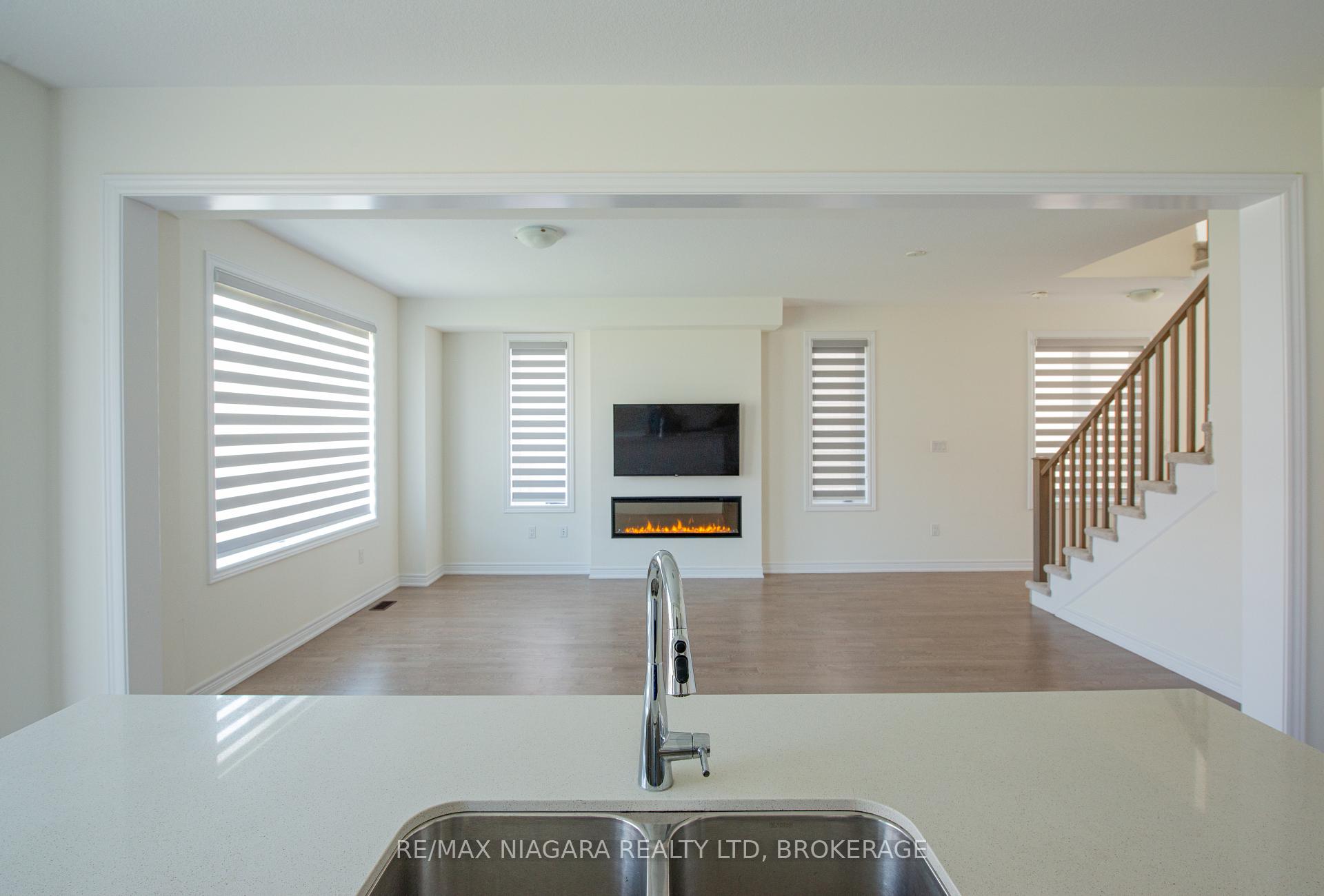 Photo 15 of 100 Blackbird Way, Hamilton, Mount Hope — HOMEH