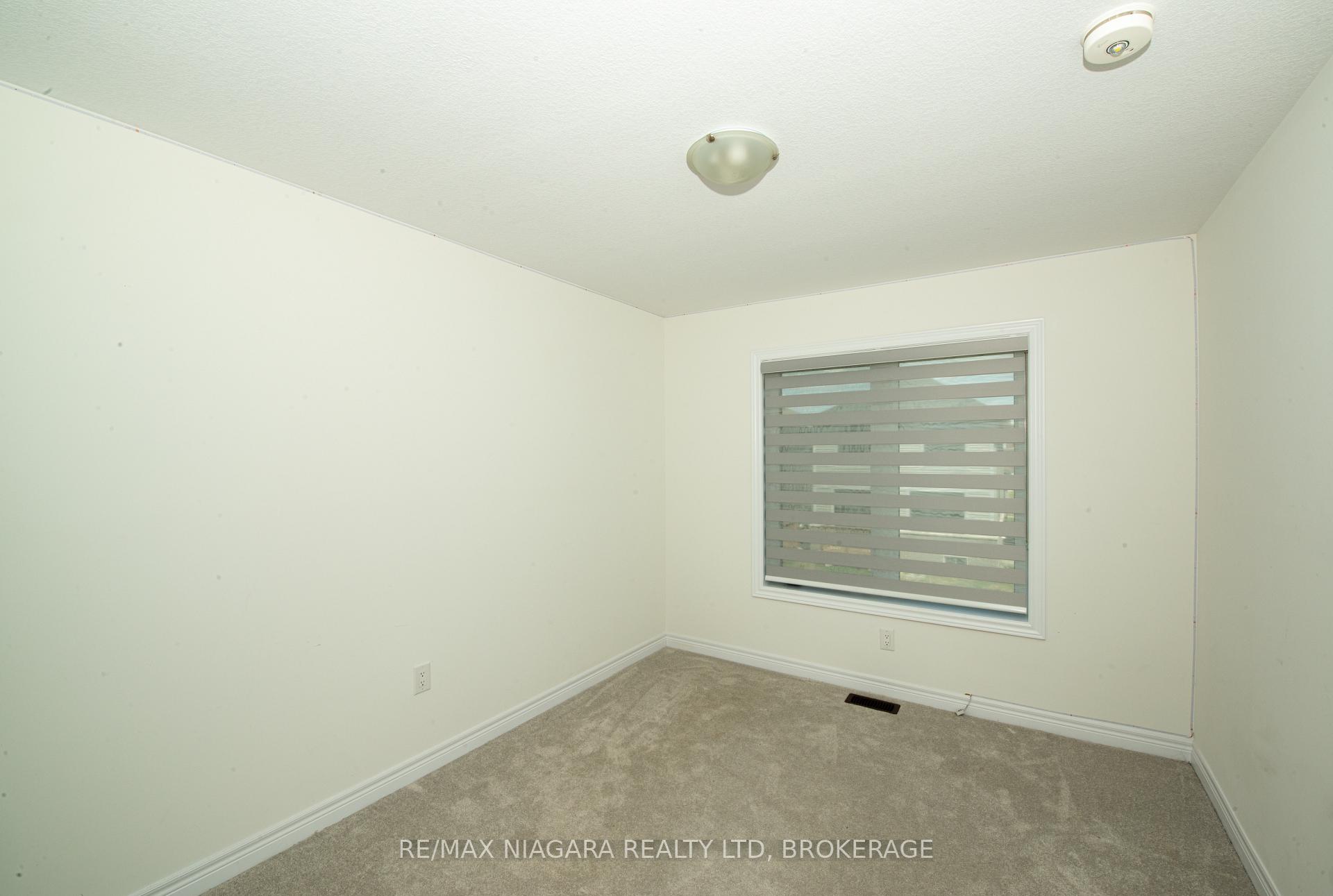 Photo 18 of 100 Blackbird Way, Hamilton, Mount Hope — HOMEH