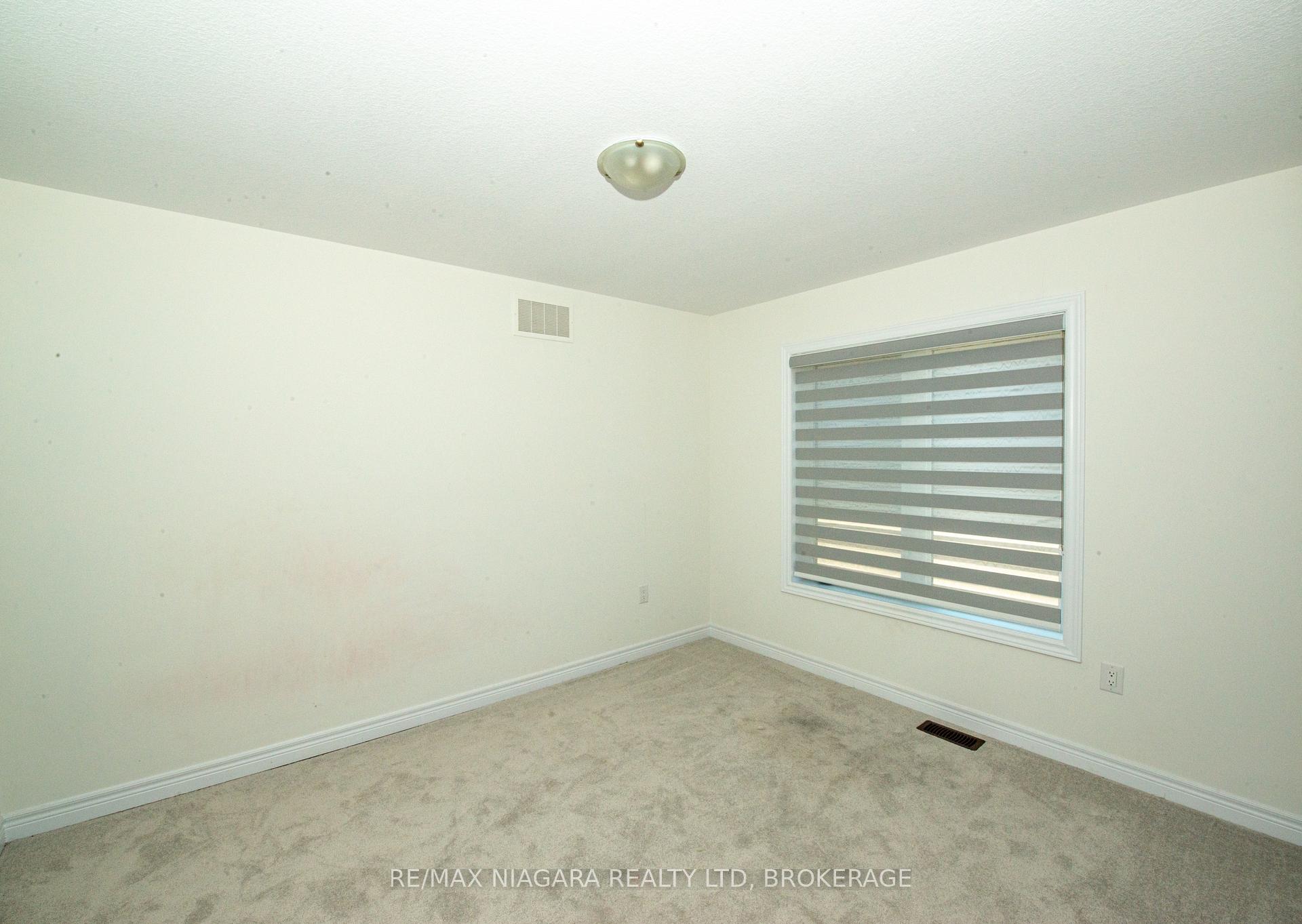 Photo 27 of 100 Blackbird Way, Hamilton, Mount Hope — HOMEH
