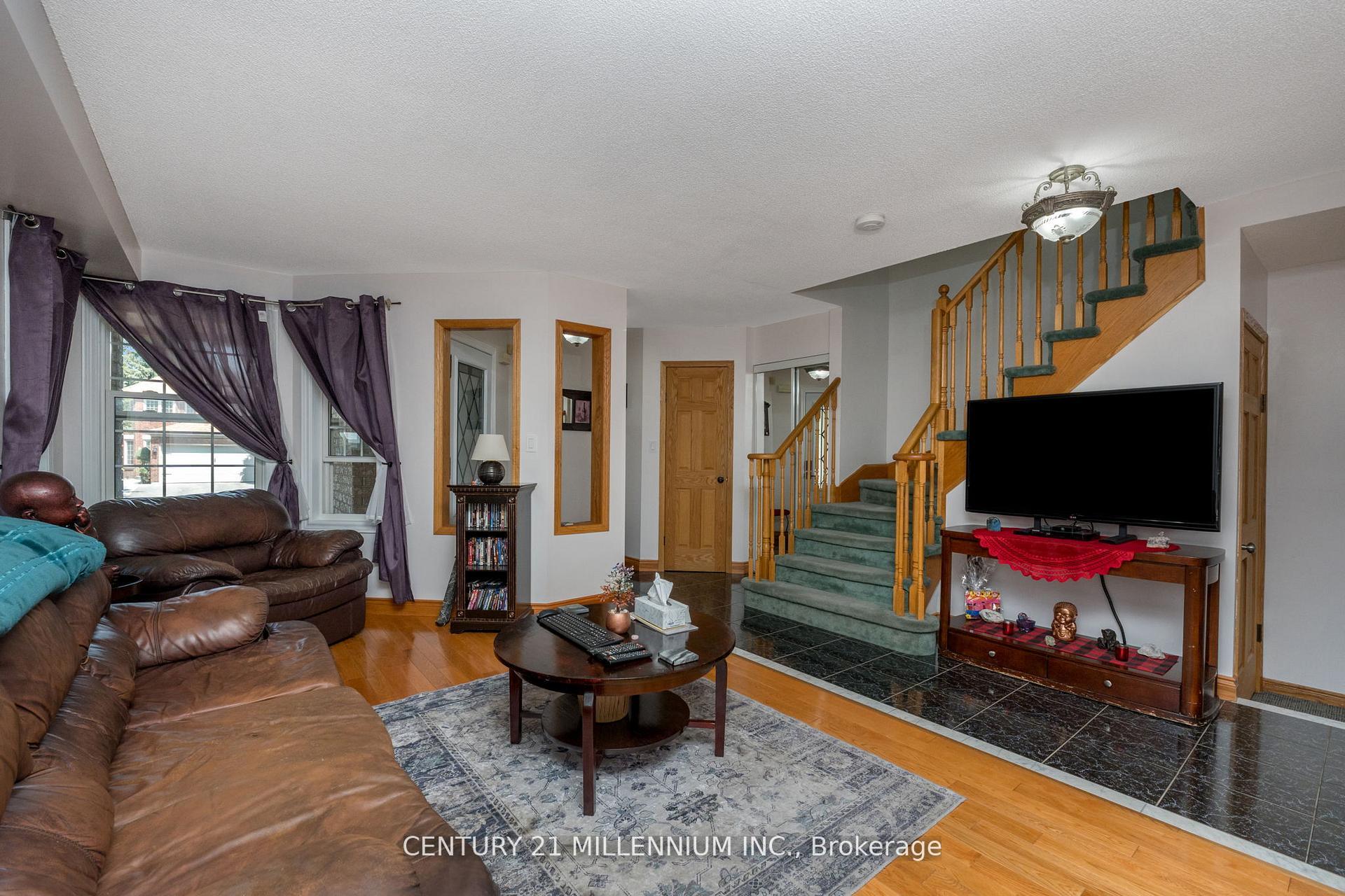 Photo 37 of 14 Forestgrove Circle, Brampton, Heart Lake East — HOMEH