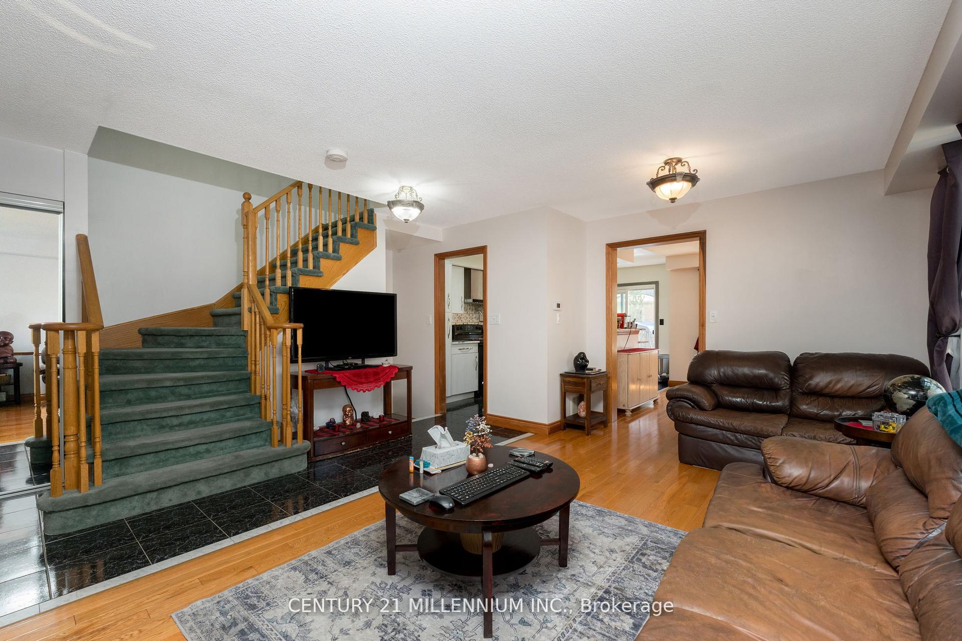 Photo 27 of 14 Forestgrove Circle, Brampton, Heart Lake East — HOMEH