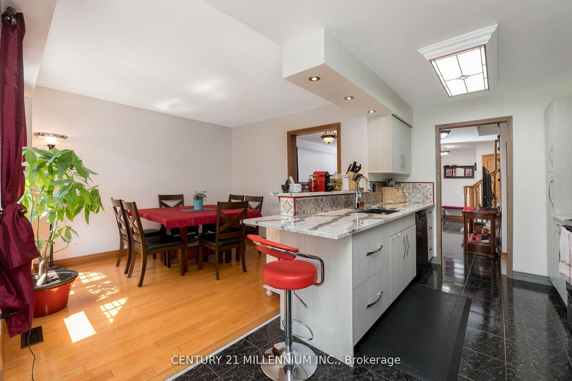 Photo 36 of 14 Forestgrove Circle, Brampton, Heart Lake East — HOMEH