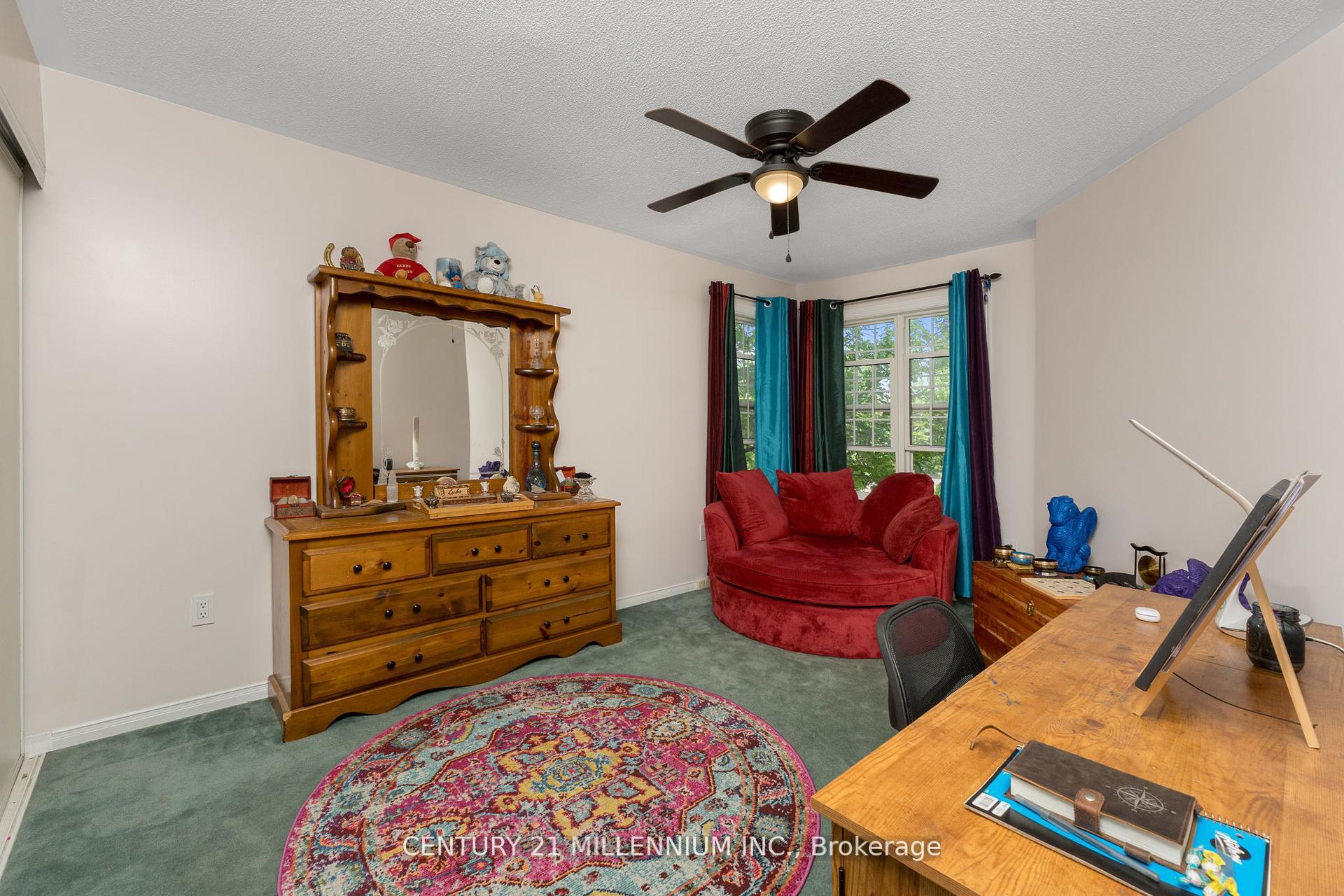 Photo 5 of 14 Forestgrove Circle, Brampton, Heart Lake East — HOMEH