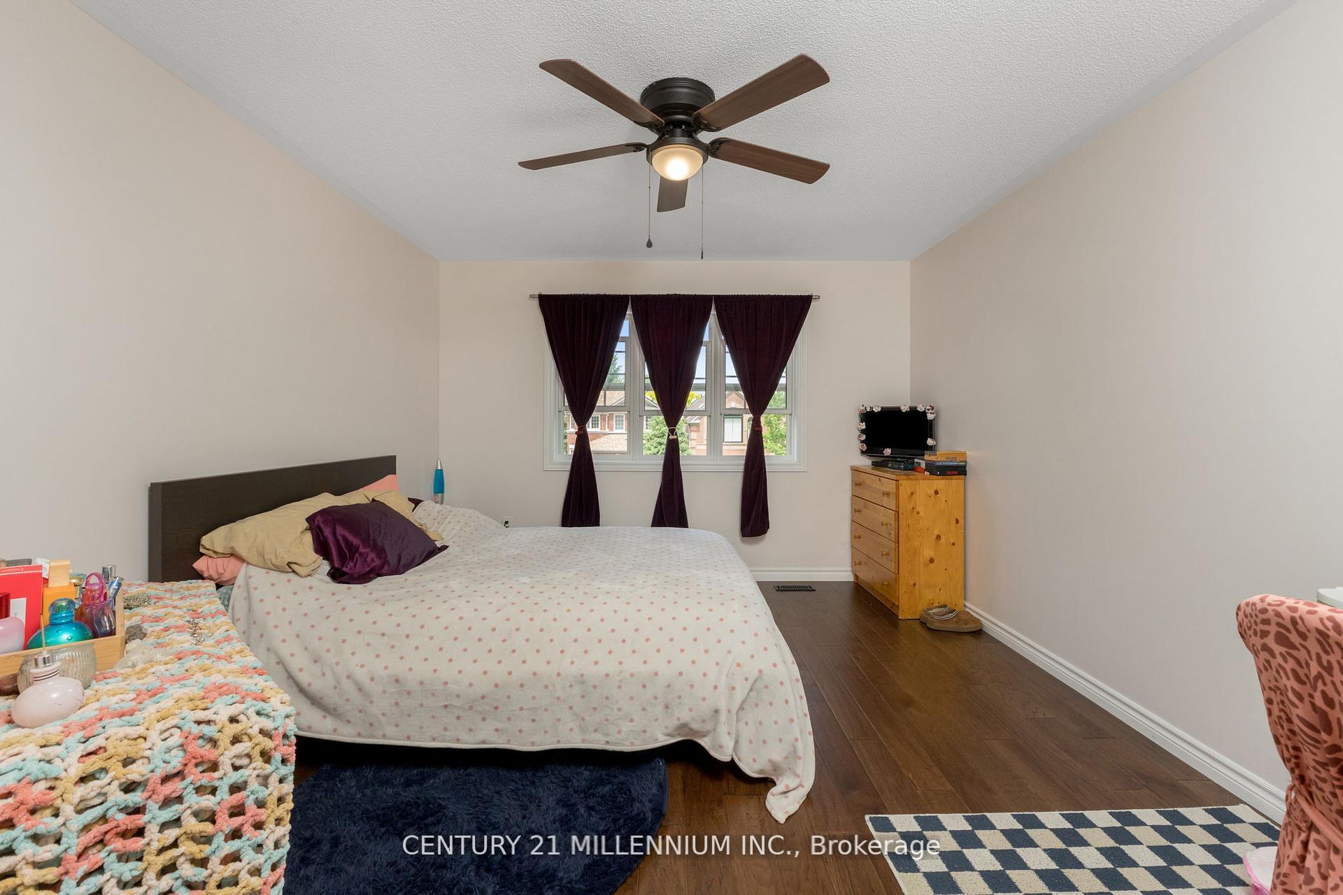 Photo 6 of 14 Forestgrove Circle, Brampton, Heart Lake East — HOMEH