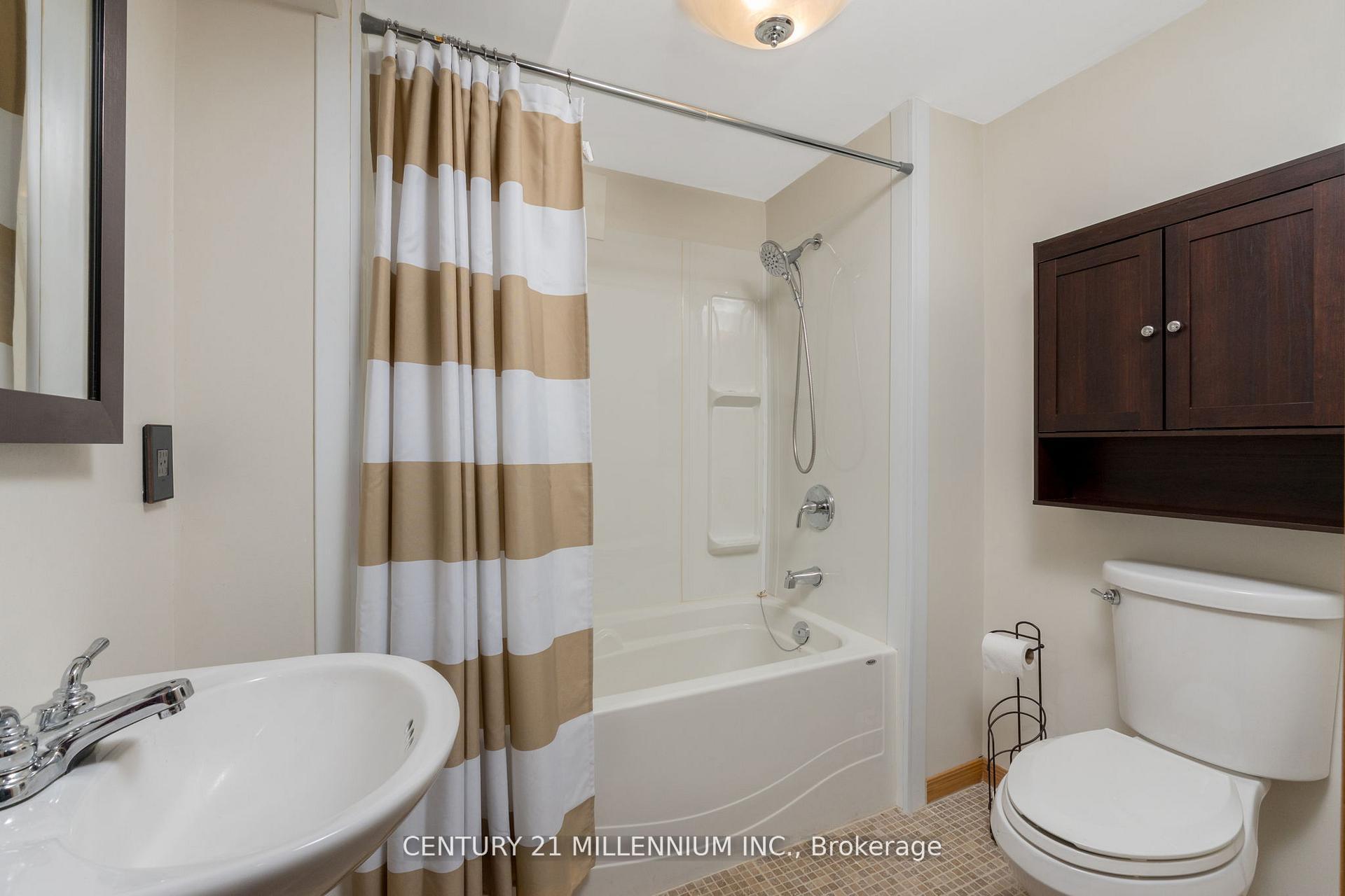 Photo 24 of 14 Forestgrove Circle, Brampton, Heart Lake East — HOMEH