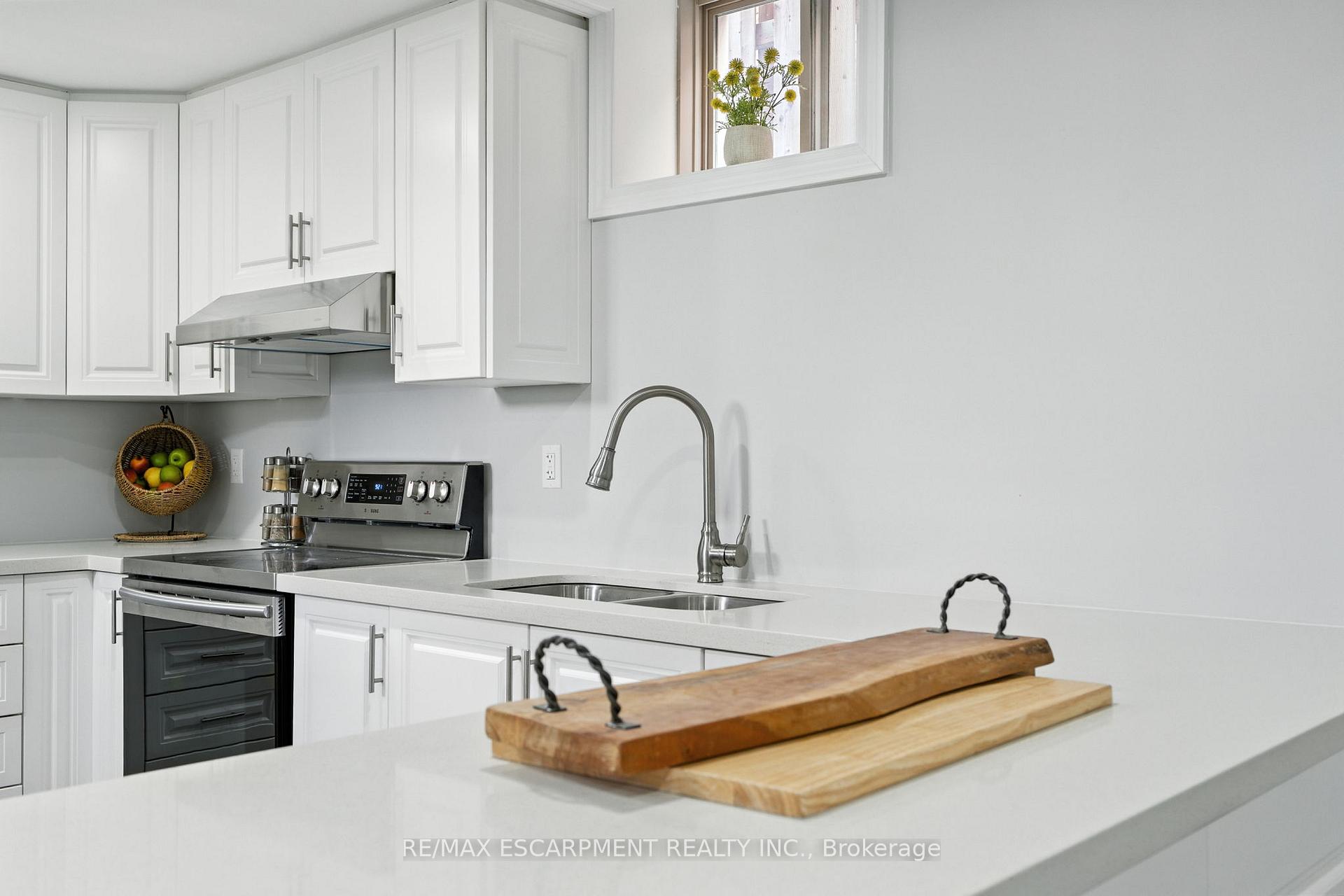 Photo 43 of 1533 Upper Sherman Avenue, Hamilton, Randall — HOMEH