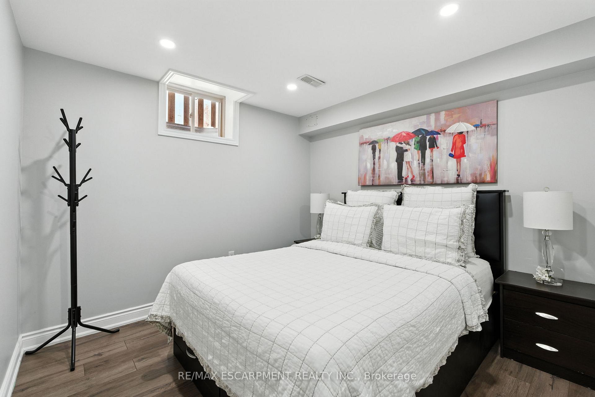 Photo 32 of 1533 Upper Sherman Avenue, Hamilton, Randall — HOMEH