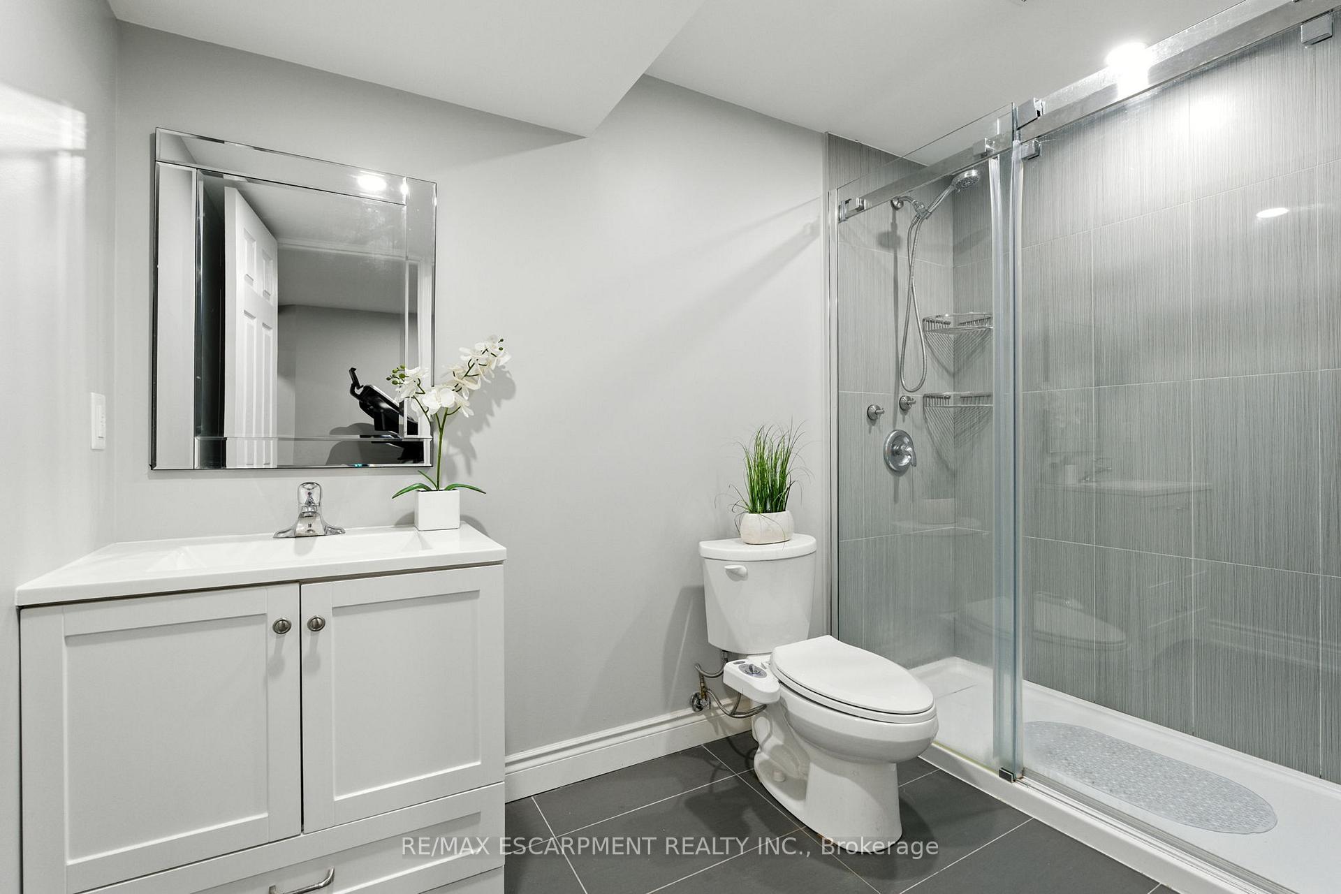 Photo 42 of 1533 Upper Sherman Avenue, Hamilton, Randall — HOMEH
