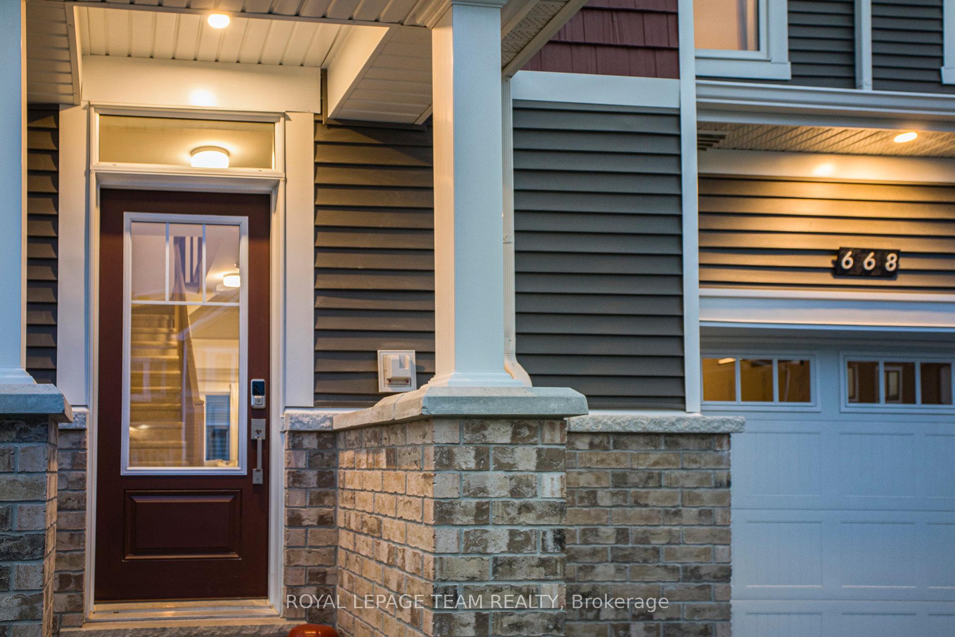 Photo 10 of 668 Bronze Copper Crescent, Ottawa, Richmond — HOMEH