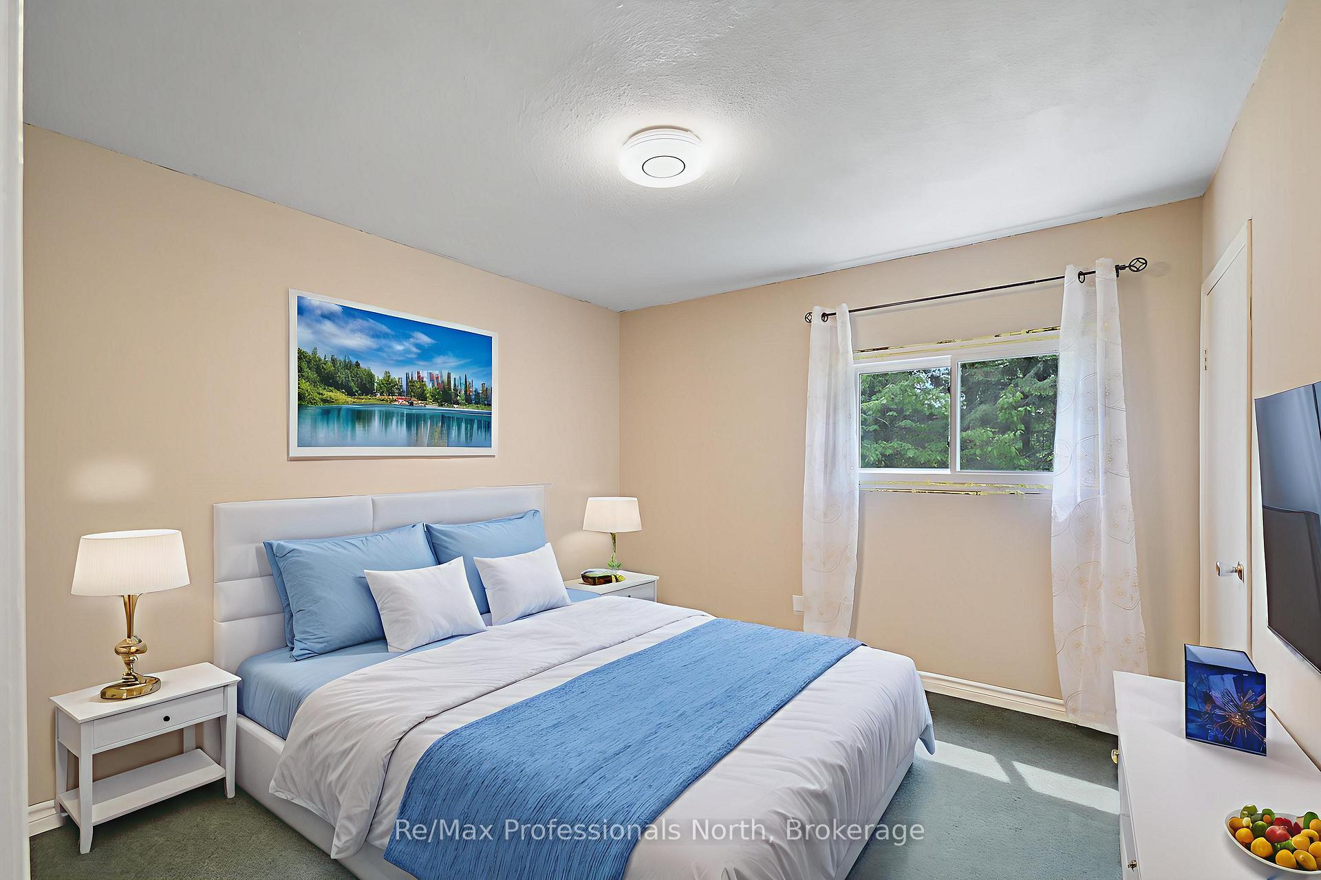 Photo 6 of 10 Wilshier Boulevard, Bracebridge, Macaulay — HOMEH