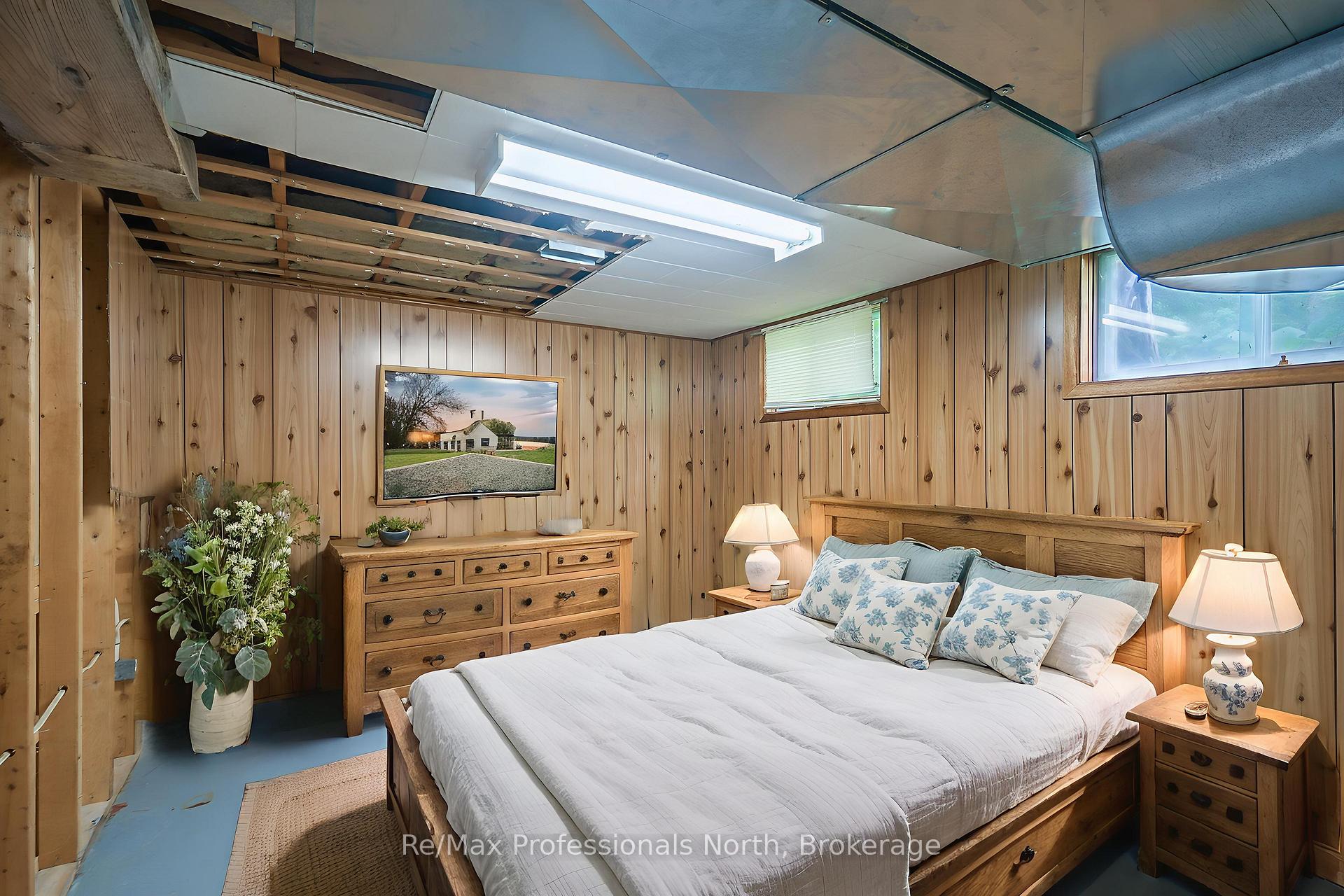 Photo 18 of 10 Wilshier Boulevard, Bracebridge, Macaulay — HOMEH