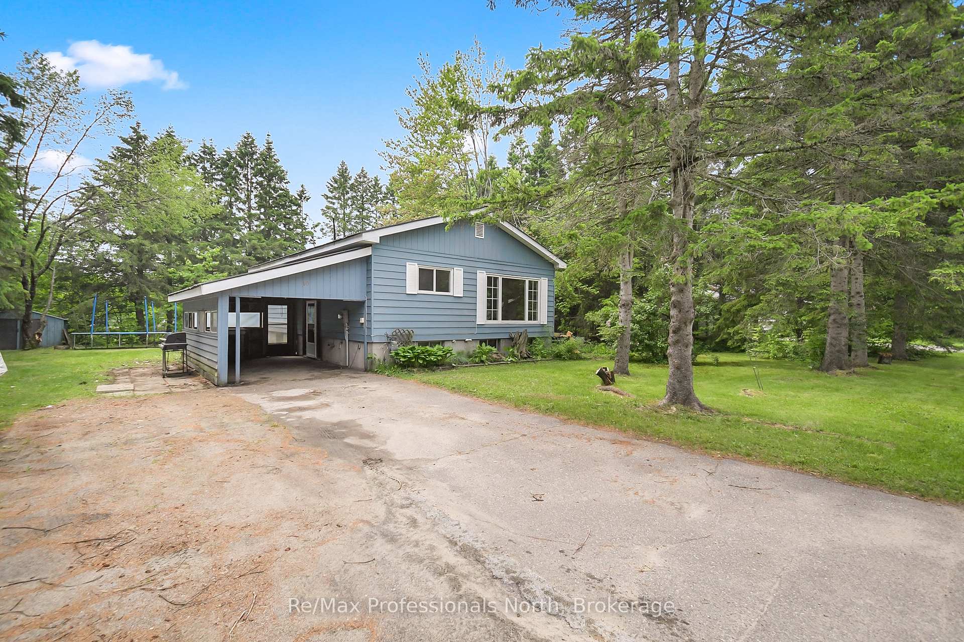 Photo 23 of 10 Wilshier Boulevard, Bracebridge, Macaulay — HOMEH
