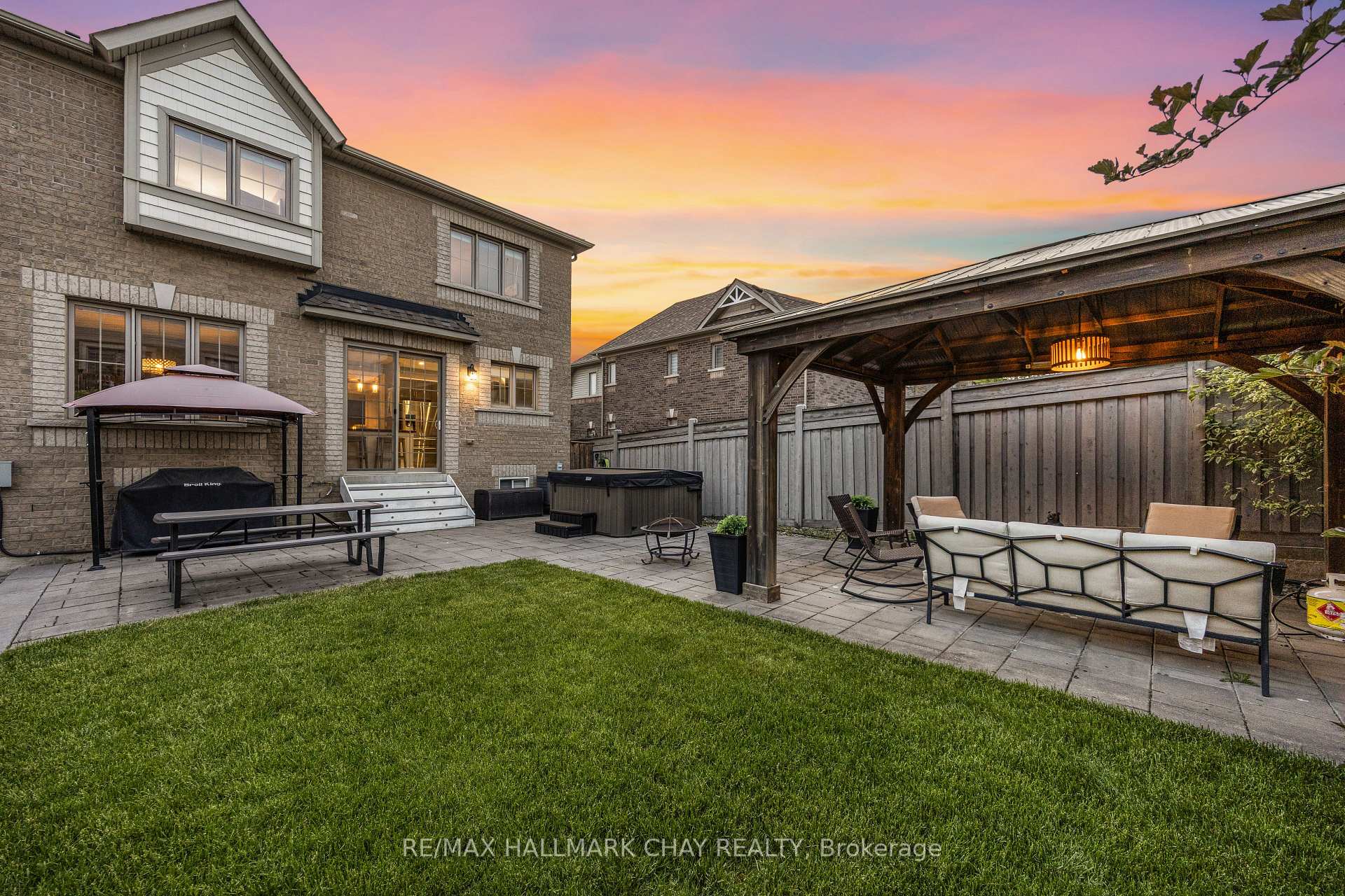 Photo 6 of 47 Kennedy Boulevard, New Tecumseth, Alliston — HOMEH