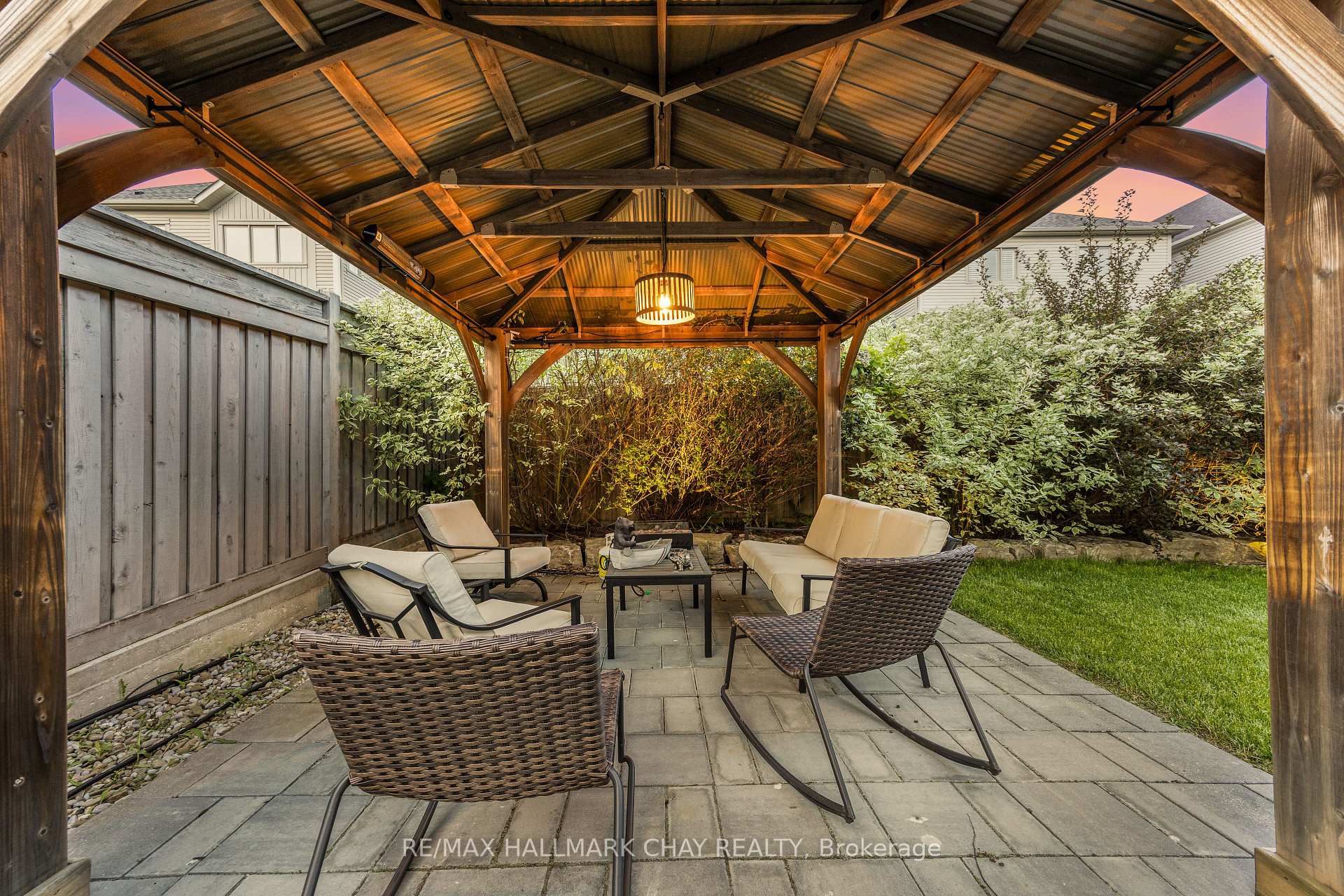 Photo 9 of 47 Kennedy Boulevard, New Tecumseth, Alliston — HOMEH