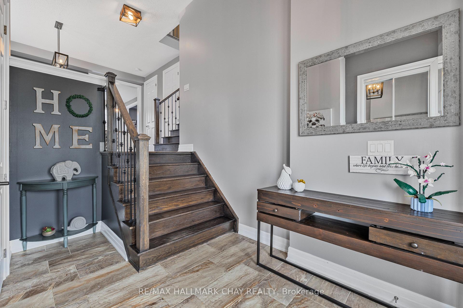 Photo 5 of 47 Kennedy Boulevard, New Tecumseth, Alliston — HOMEH