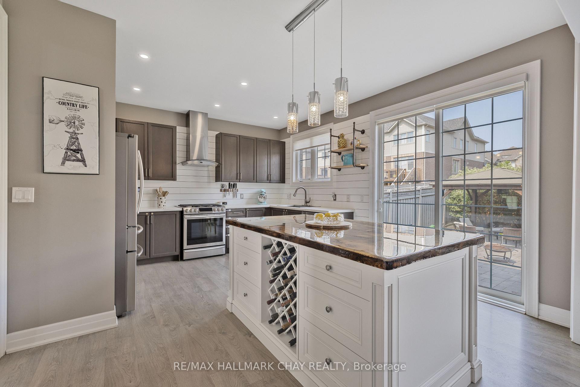 Photo 12 of 47 Kennedy Boulevard, New Tecumseth, Alliston — HOMEH