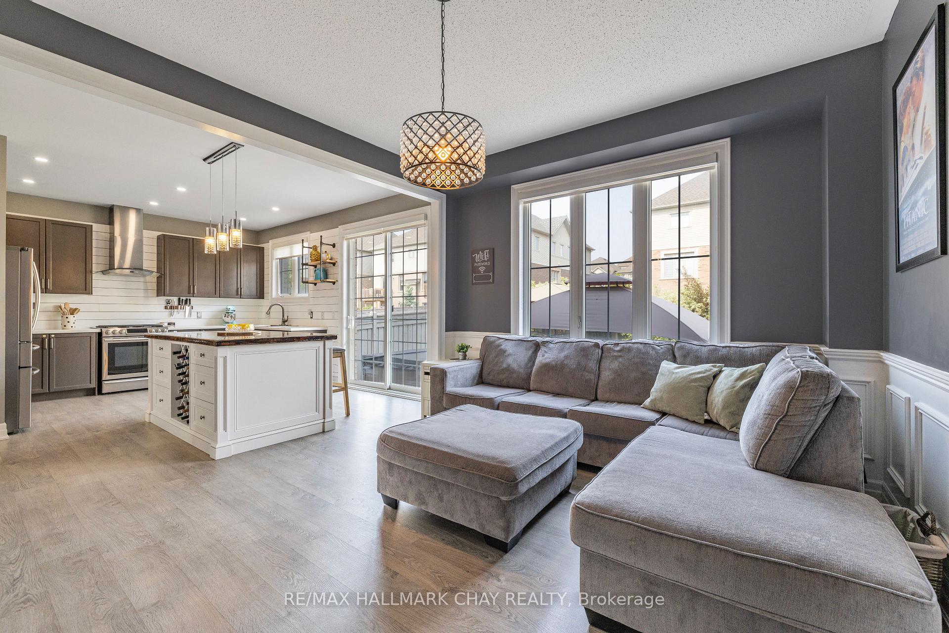 Photo 25 of 47 Kennedy Boulevard, New Tecumseth, Alliston — HOMEH