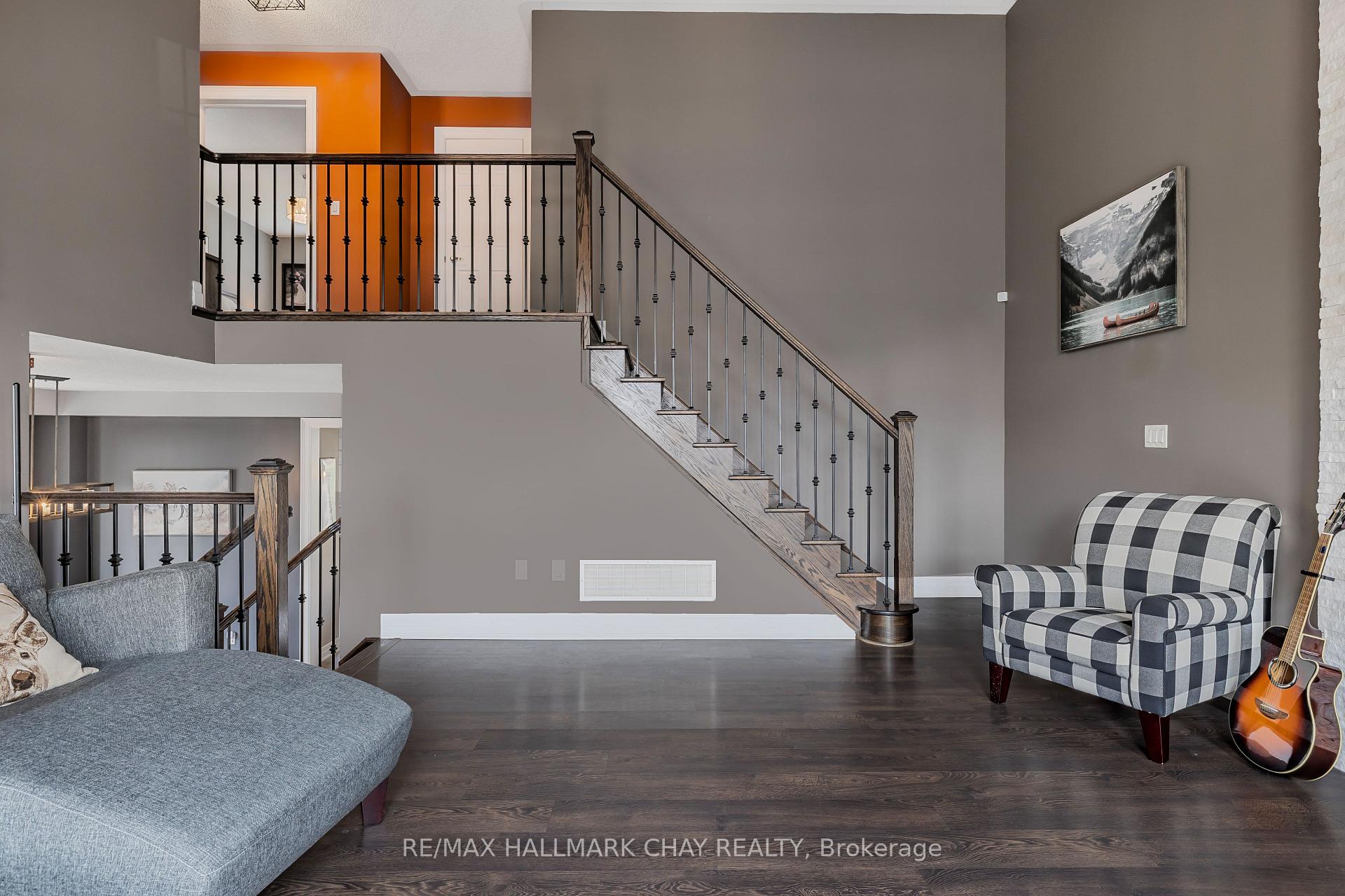 Photo 21 of 47 Kennedy Boulevard, New Tecumseth, Alliston — HOMEH