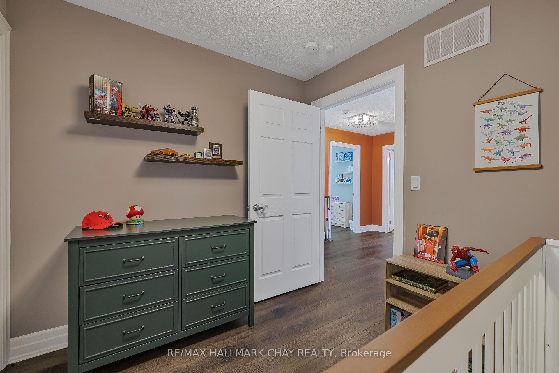Photo 26 of 47 Kennedy Boulevard, New Tecumseth, Alliston — HOMEH