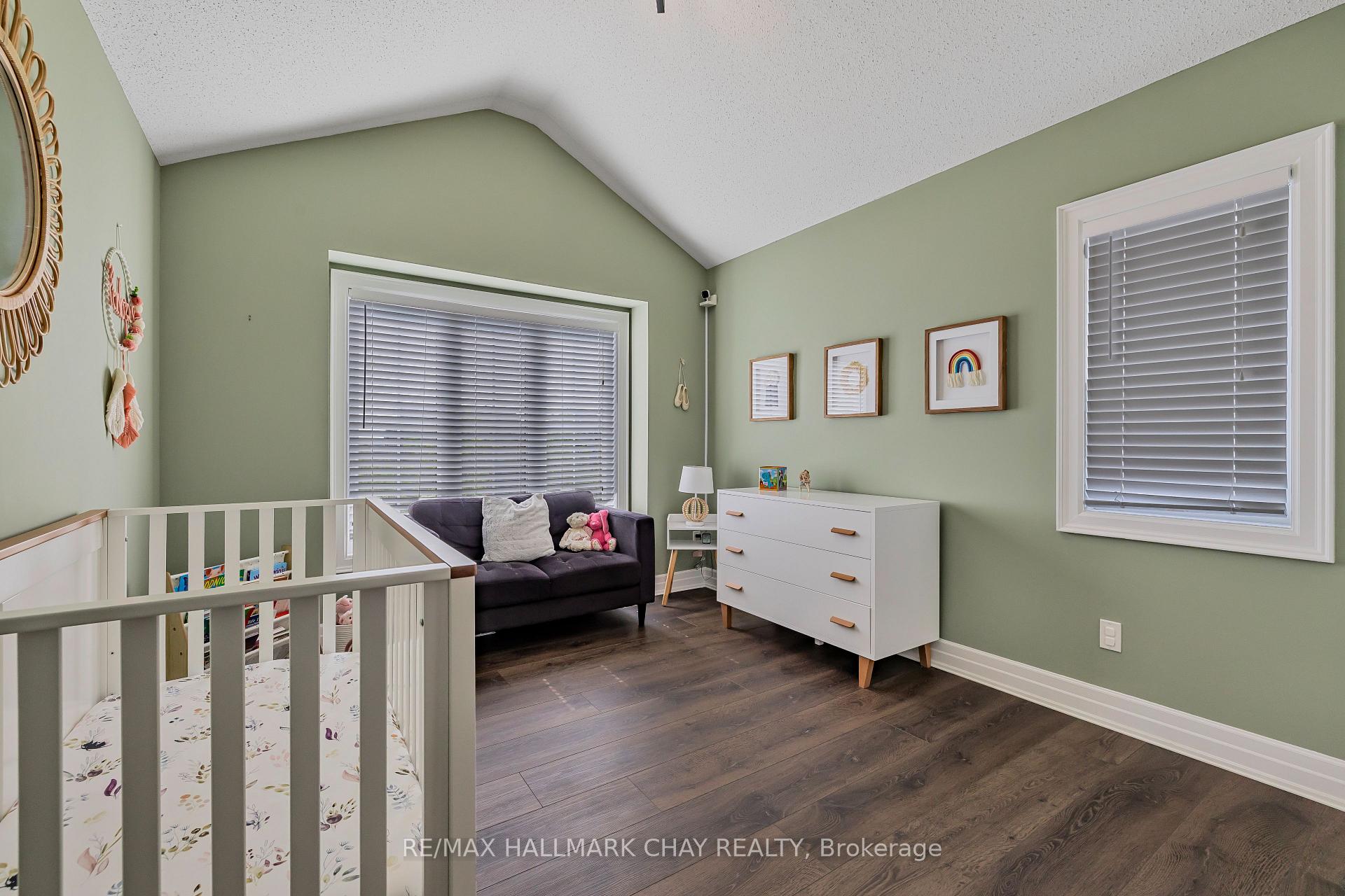 Photo 32 of 47 Kennedy Boulevard, New Tecumseth, Alliston — HOMEH