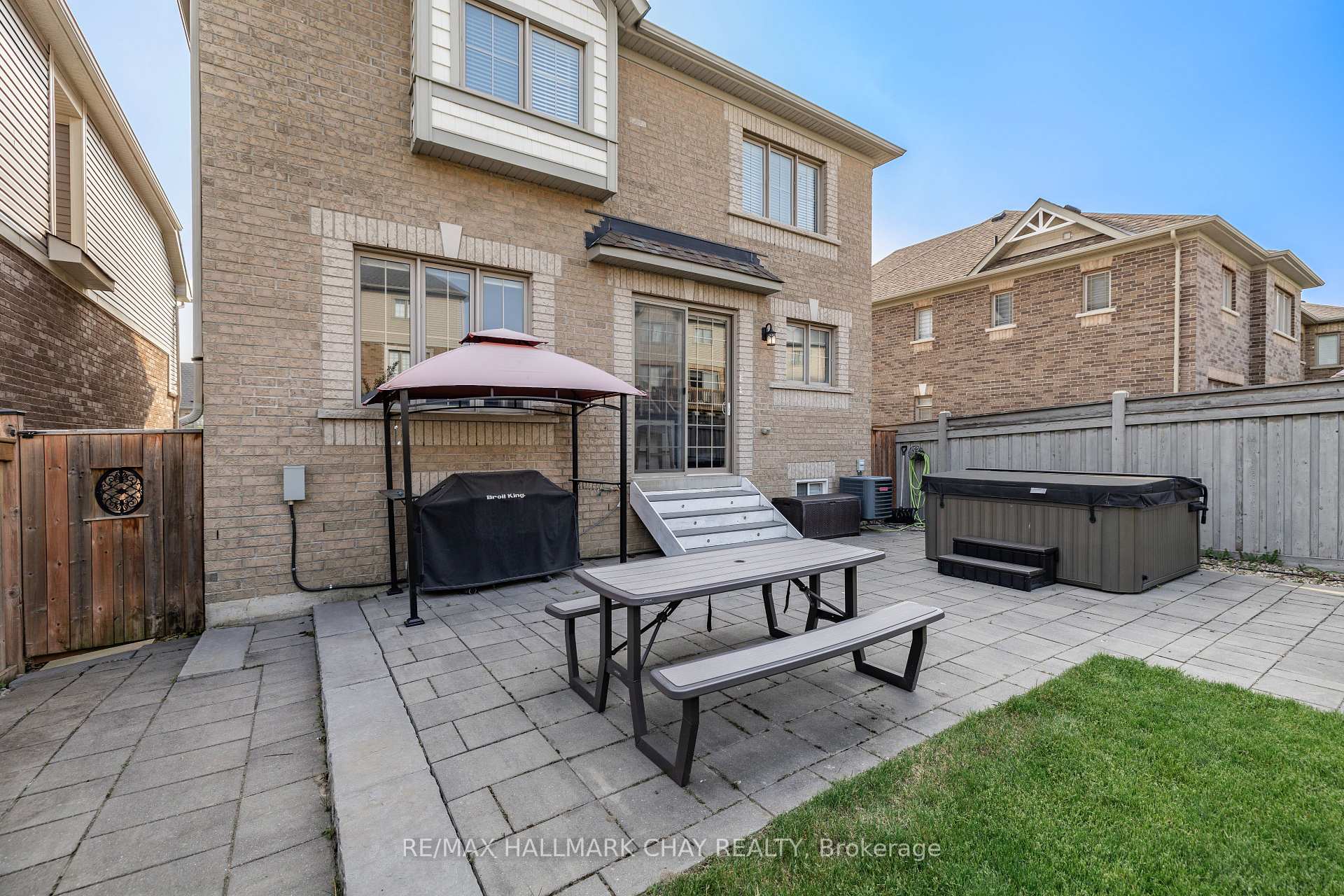 Photo 37 of 47 Kennedy Boulevard, New Tecumseth, Alliston — HOMEH