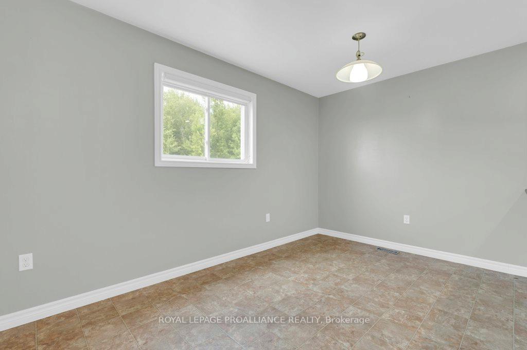 Photo 11 of 90 Free Road, Quinte West, Murray Ward — HOMEH