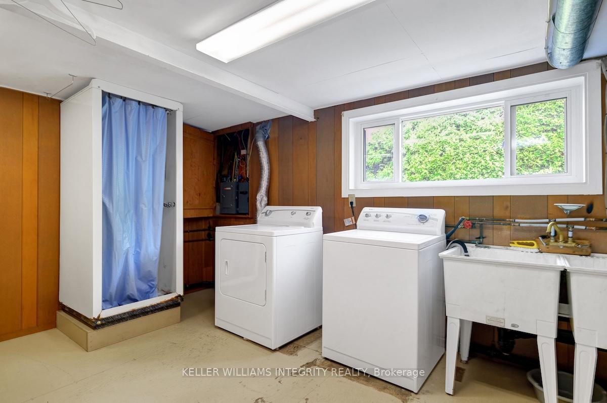 Photo 18 of 1895 Greenacre Crescent, Ottawa, Beacon Hill South — HOMEH