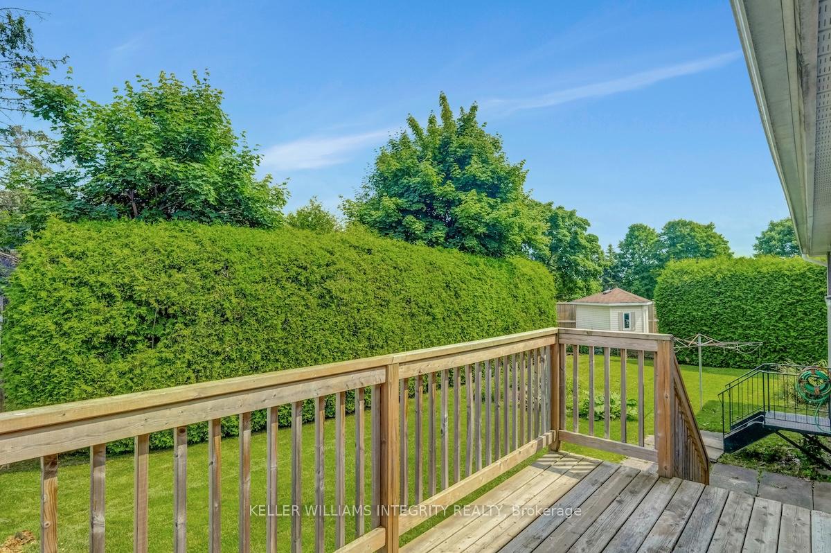 Photo 25 of 1895 Greenacre Crescent, Ottawa, Beacon Hill South — HOMEH