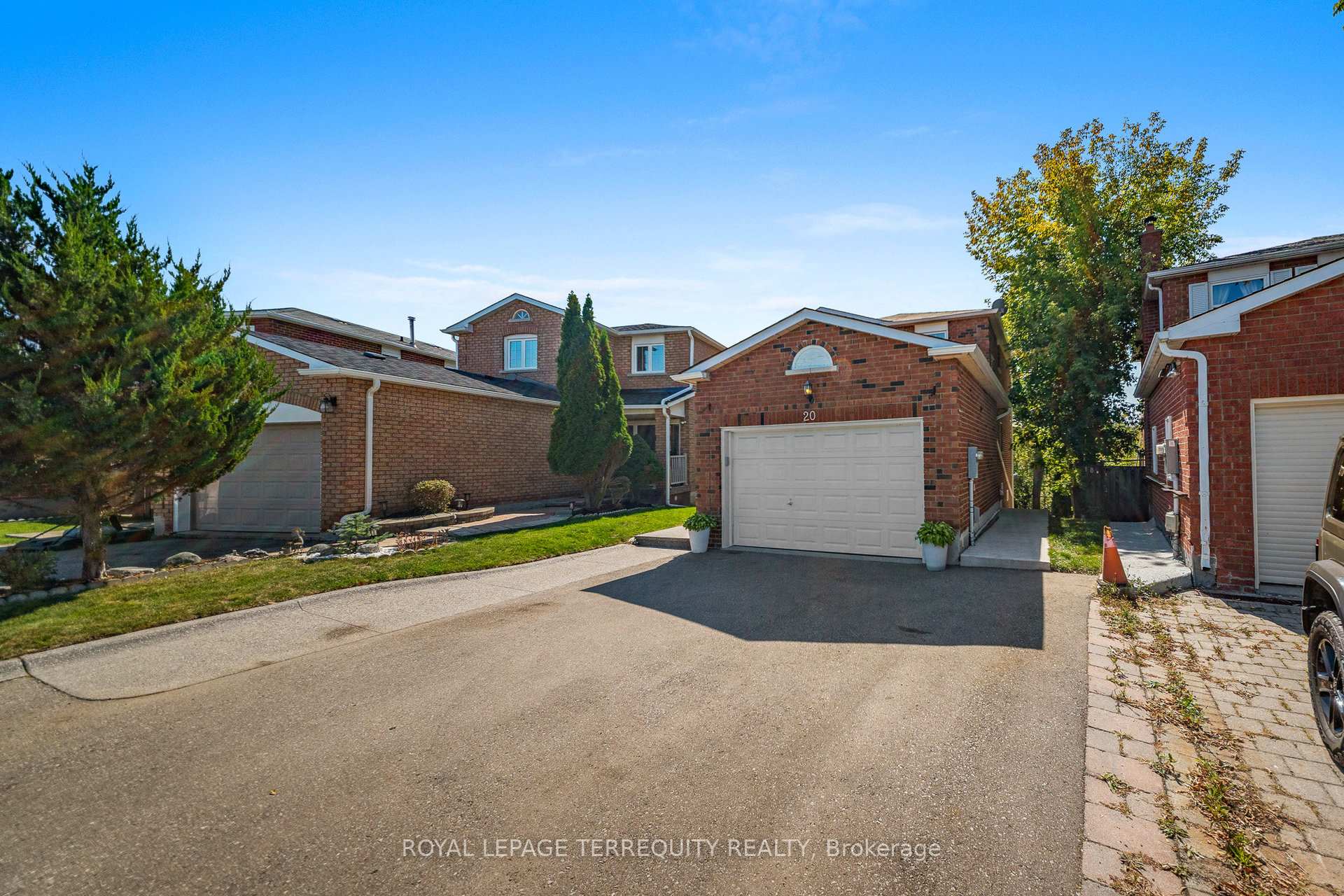 Photo 1 of 20 Woodcroft Lane, Vaughan, West Woodbridge — HOMEH